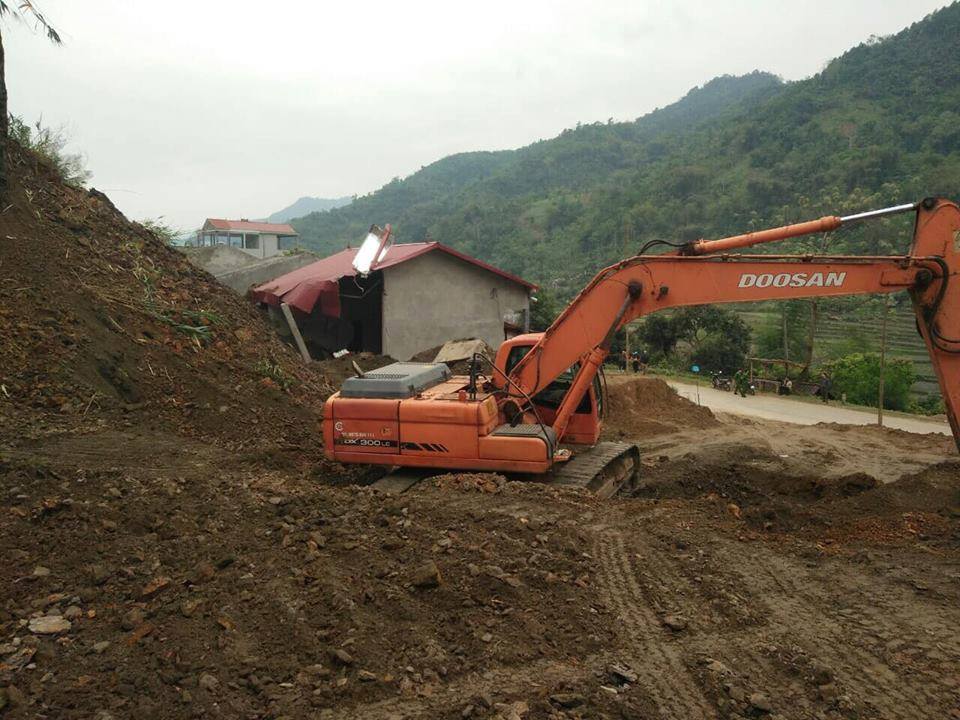 Tin nhanh - Bắc Kạn: Sạt lở đất kinh hoàng, 2 chị em ruột tử vong