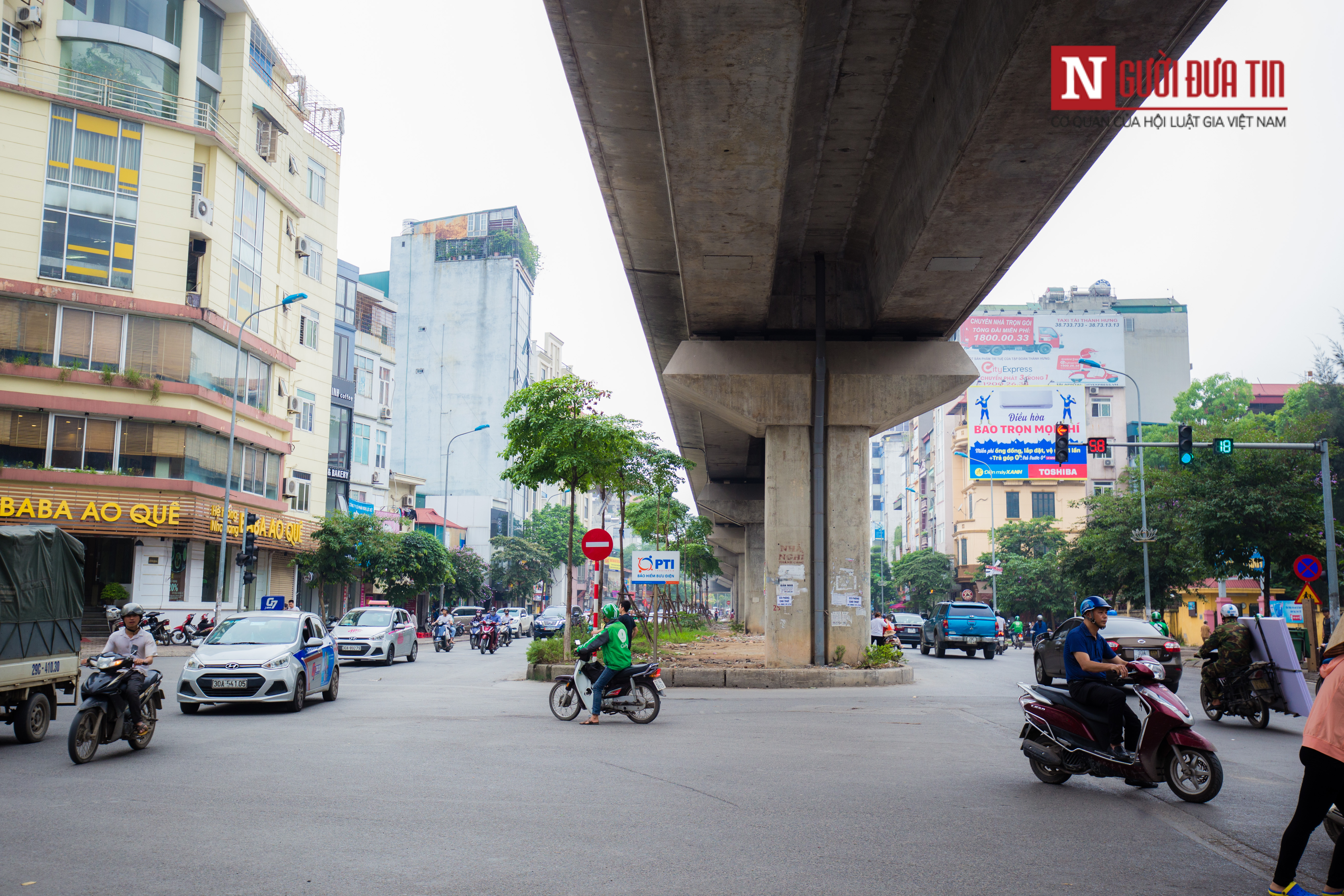 Tin nhanh - Cận cảnh hàng loạt tuyến phố Hà Nội sắp cắt xén vỉa hè, mở rộng lòng đường (Hình 9).