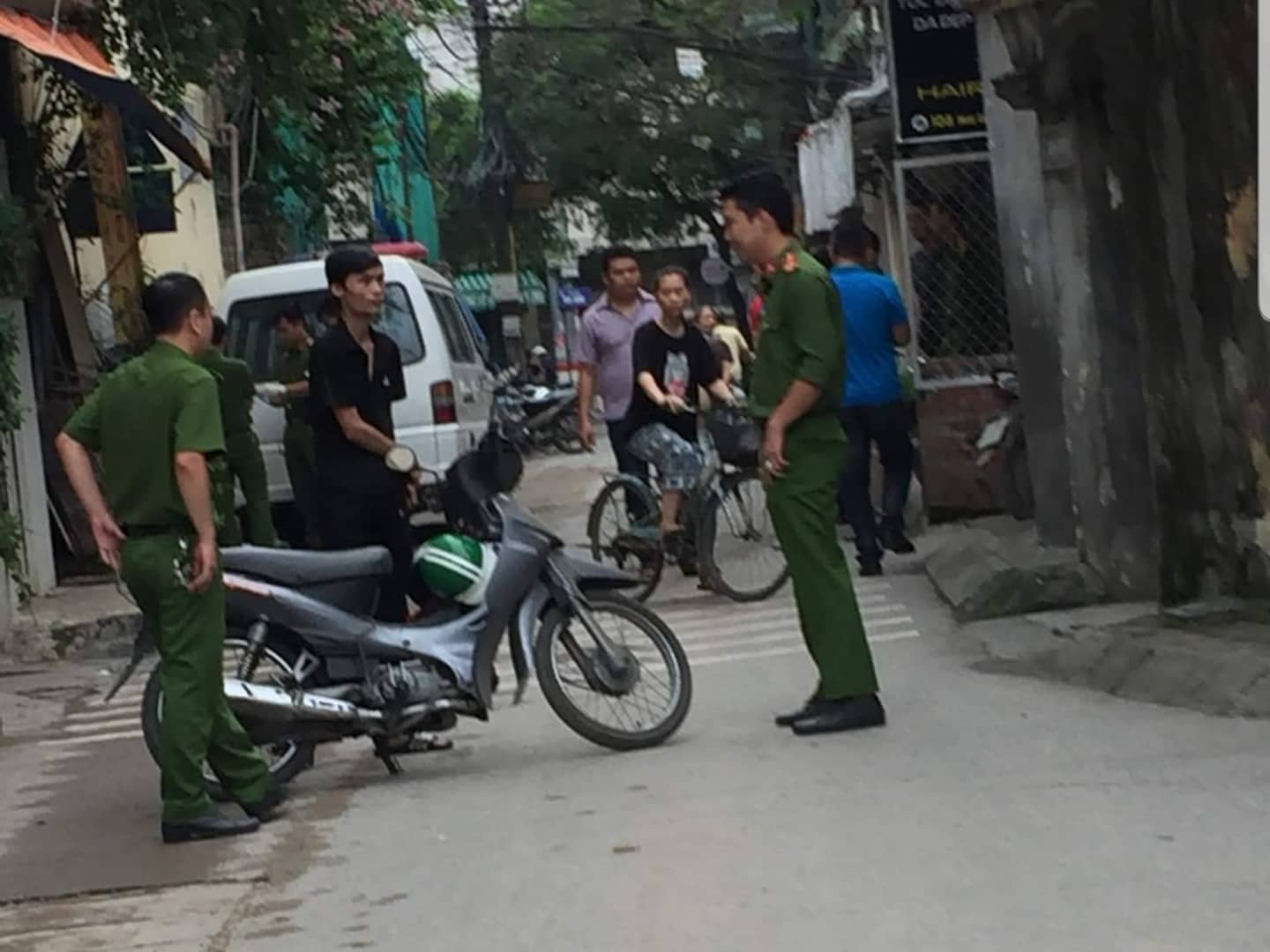 An ninh - Hình sự - Hà Nội: Truy bắt đối tượng trong nghi án con giết bố