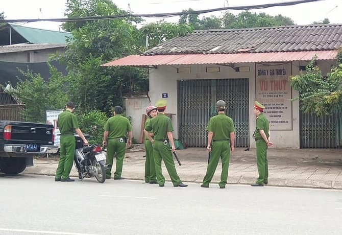 An ninh - Hình sự - Tạm giữ người đàn ông dùng dao chém chiến sĩ Cảnh sát 113