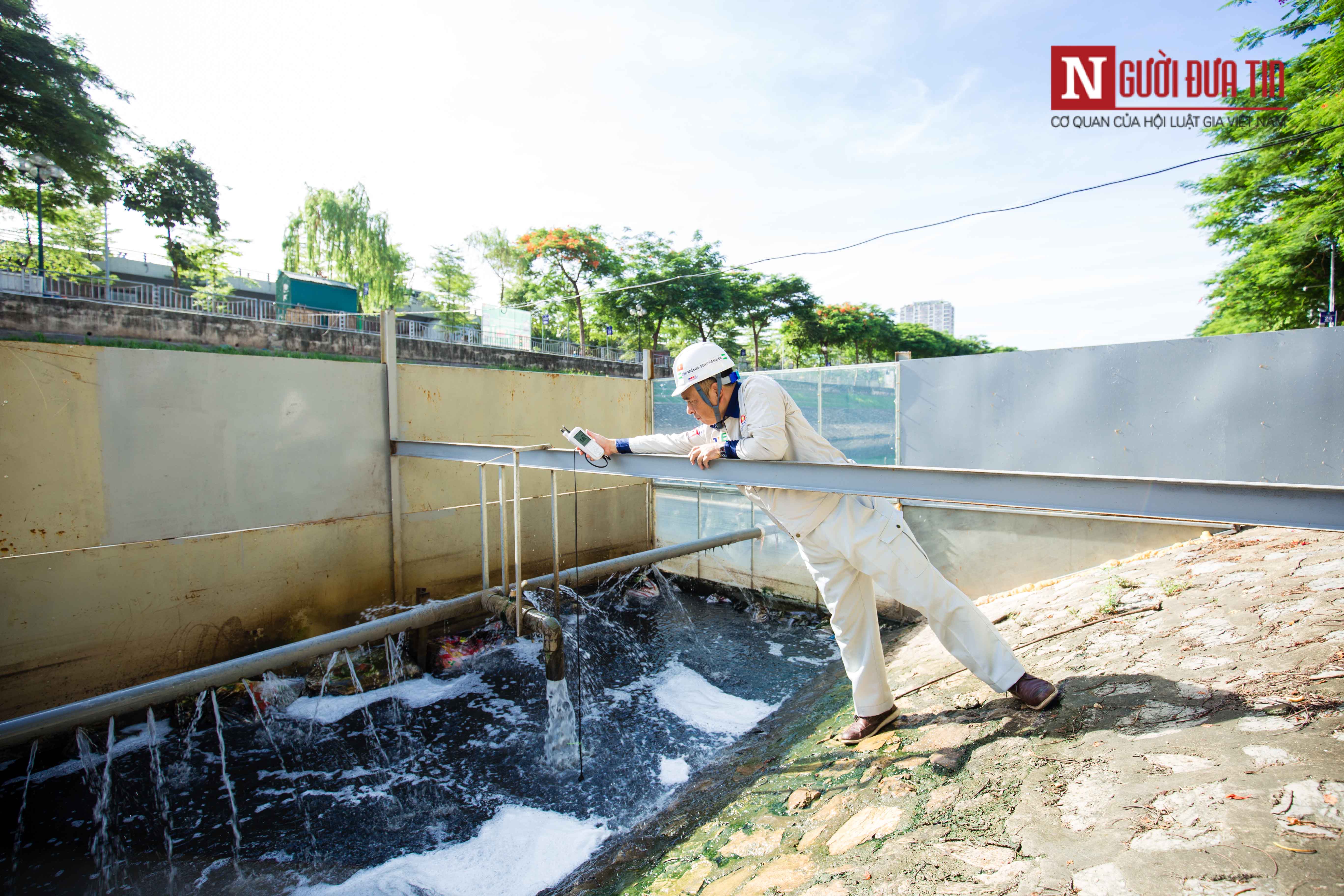 Môi trường - Cận cảnh đáy sông Tô Lịch thay đổi từng ngày sau khi sử dụng công nghệ Nhật Bản (Hình 9).