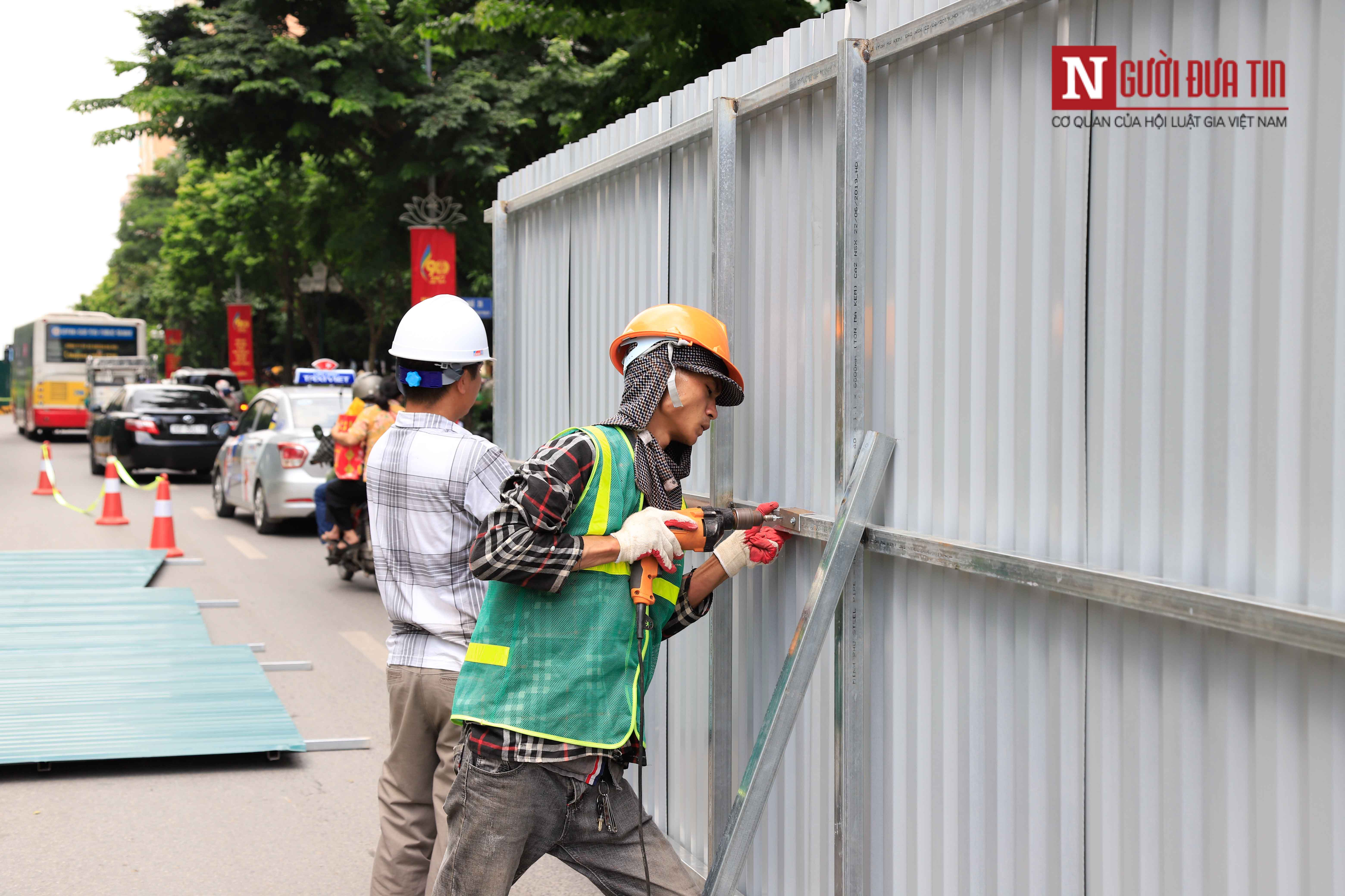 Tin nhanh - Chùm ảnh: Rào chắn nhiều tuyến đường thi công trường đua F1 (Hình 7).