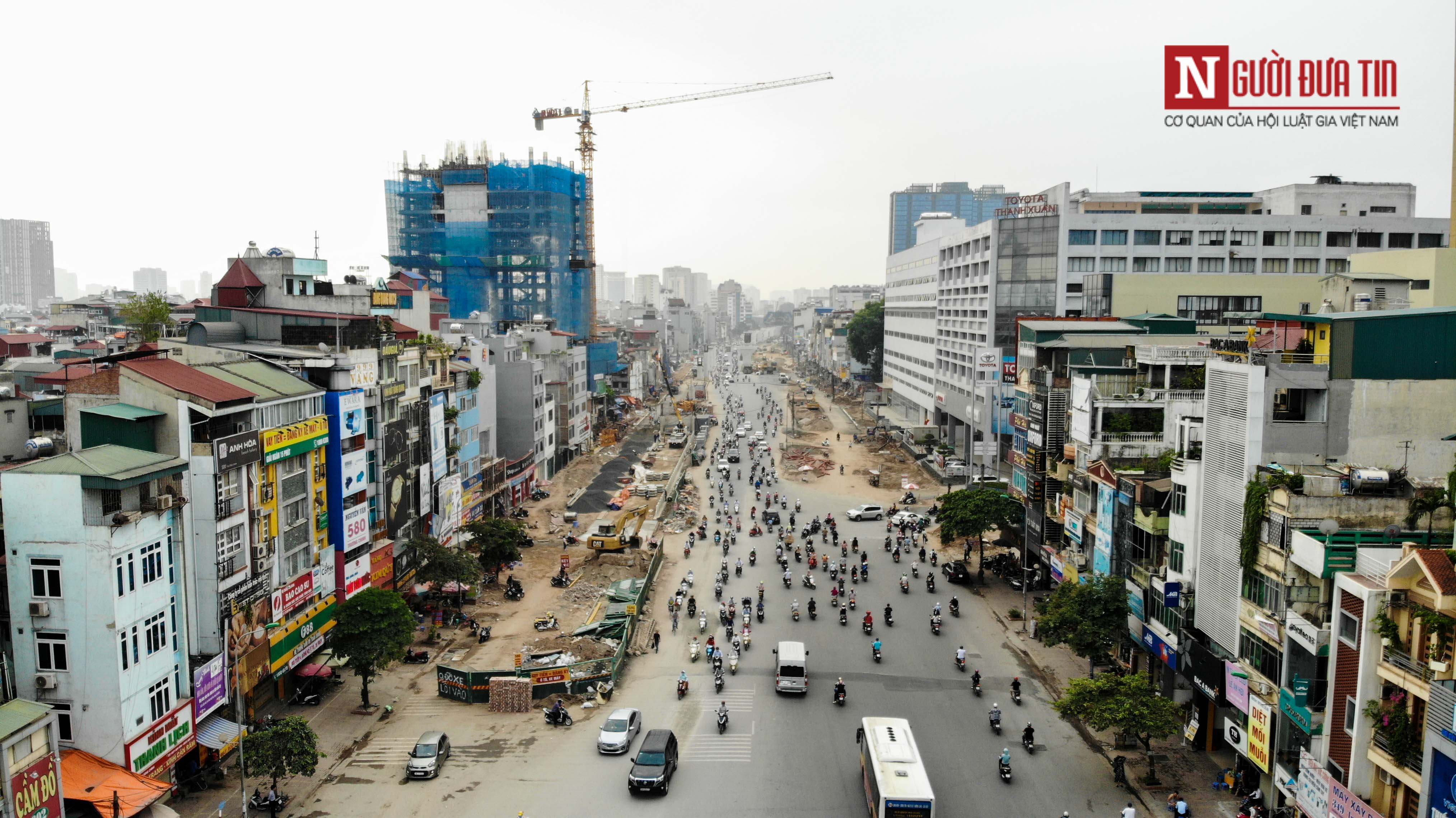 Tin nhanh - Toàn cảnh đại công trường ngổn ngang, chậm tiến độ trên đường Trường Chinh (Hình 3).