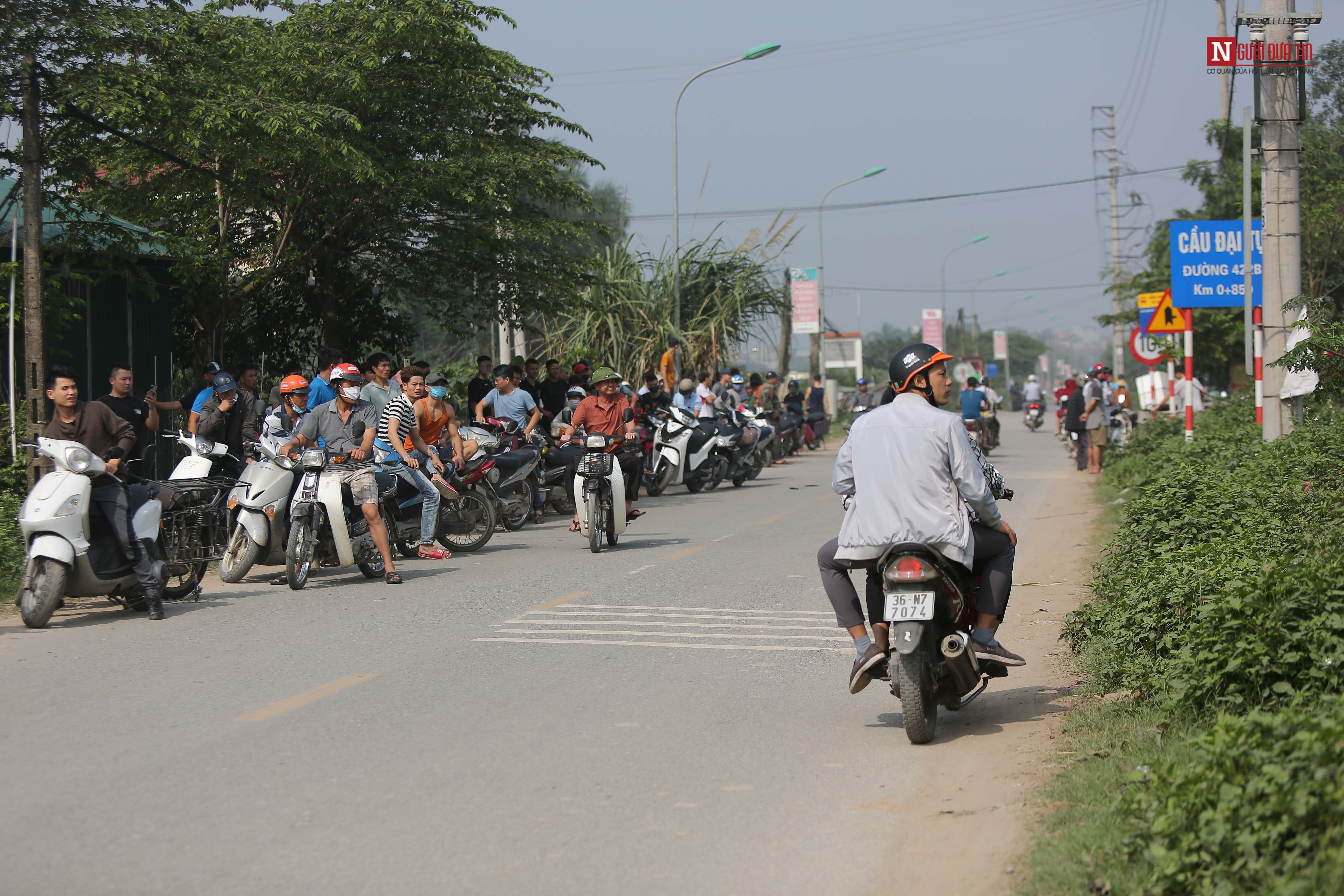 Tin nhanh - Cháy lớn tại khu công nghiệp, người dân nháo nhào sơ tán đồ đạc (Hình 13).