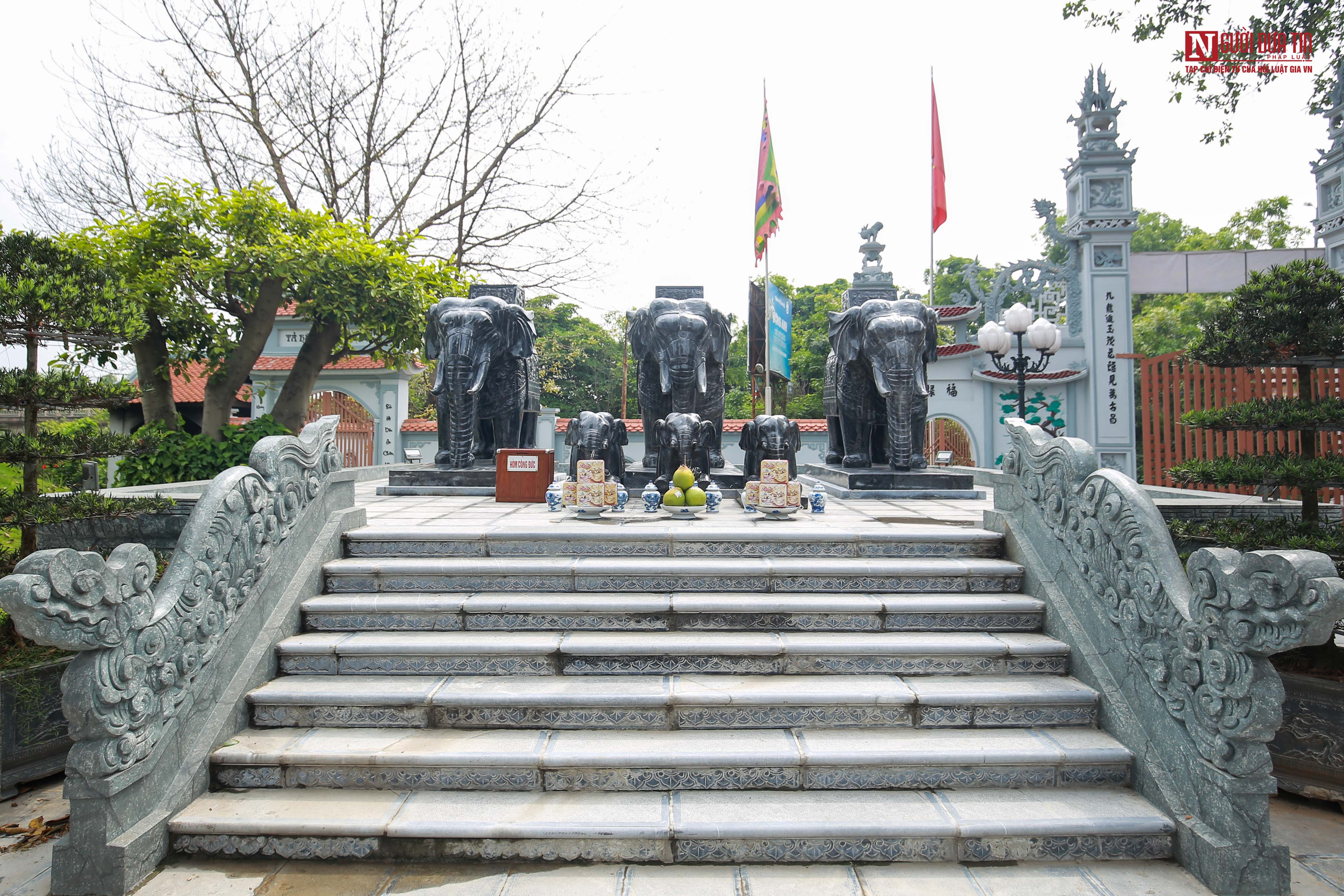 Văn hoá - Hà Nội: Cận cảnh tình trạng sạt lở bờ sông tại khu di tích đền Ba Voi (Hình 4).