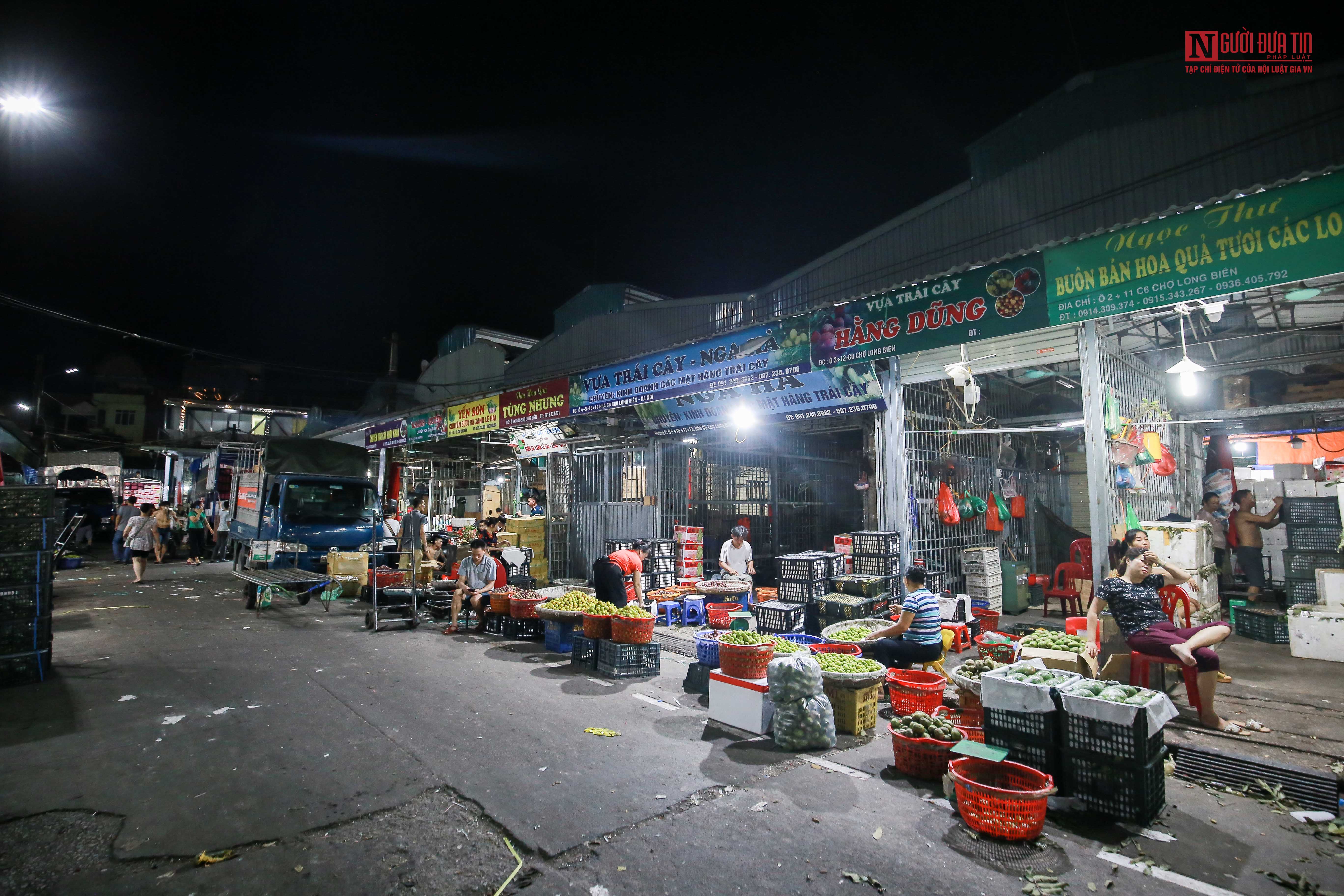 Tin nhanh - Đêm không ngủ tại chợ đầu mối lớn nhất miền Bắc