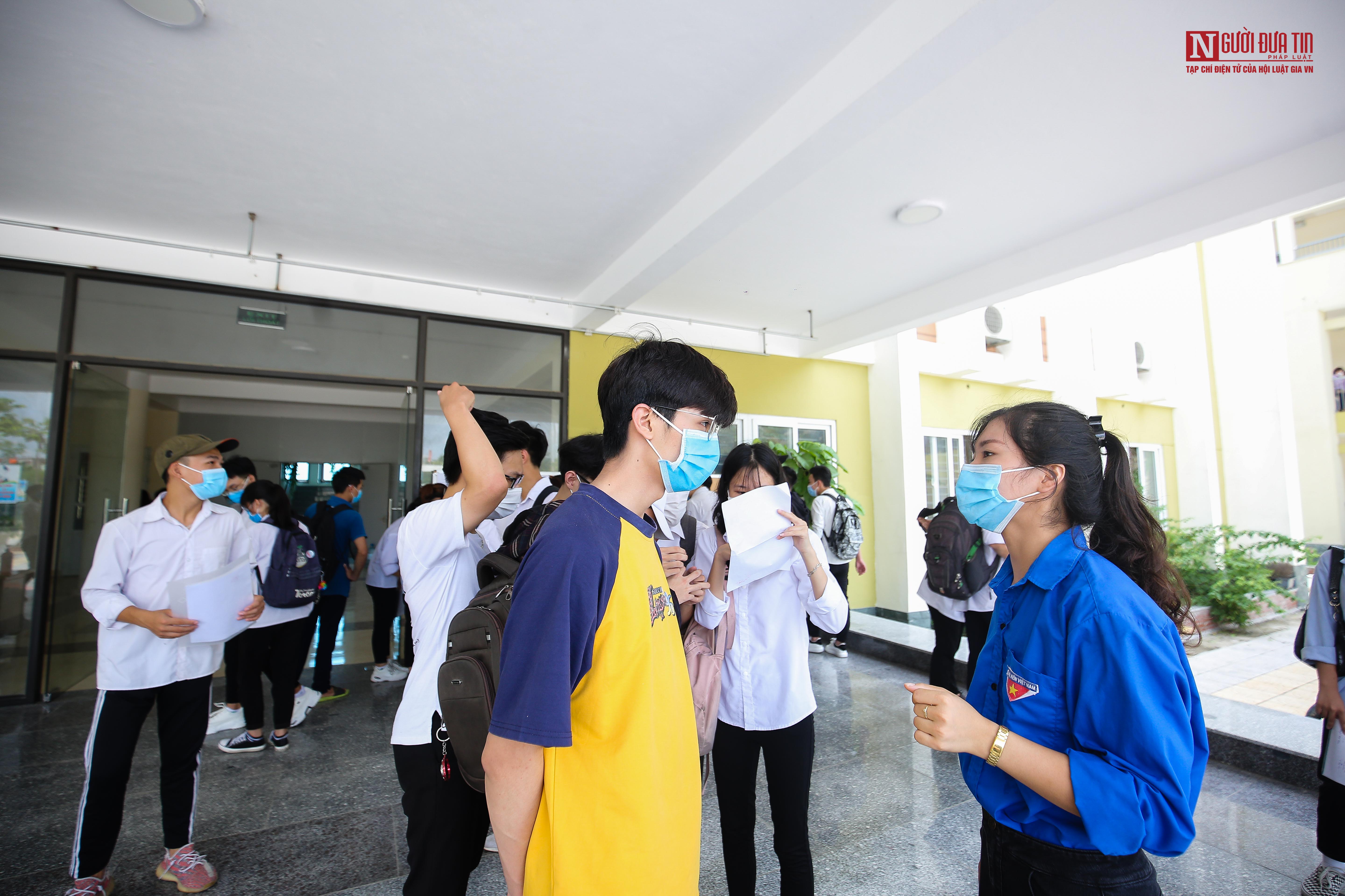 Giáo dục - Hà Nội: Chuyển điểm thi gấp vì có tổ giáo viên F1, F2 không làm ảnh hưởng đến tâm lý của thí sinh (Hình 12).