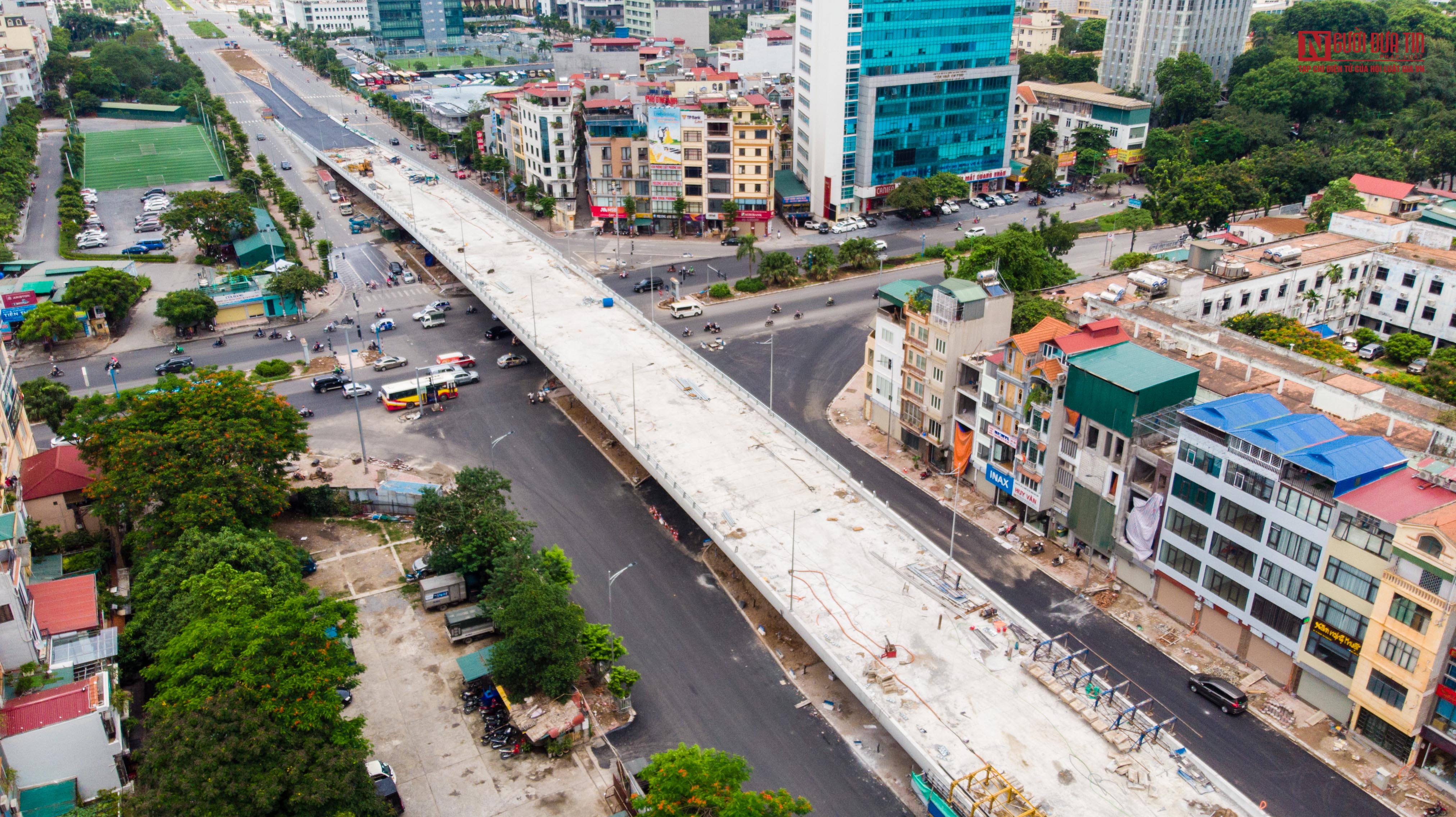 Tin nhanh - Cận cảnh cây cầu vượt quy mô lớn nhất Hà Nội sắp thông xe (Hình 2).