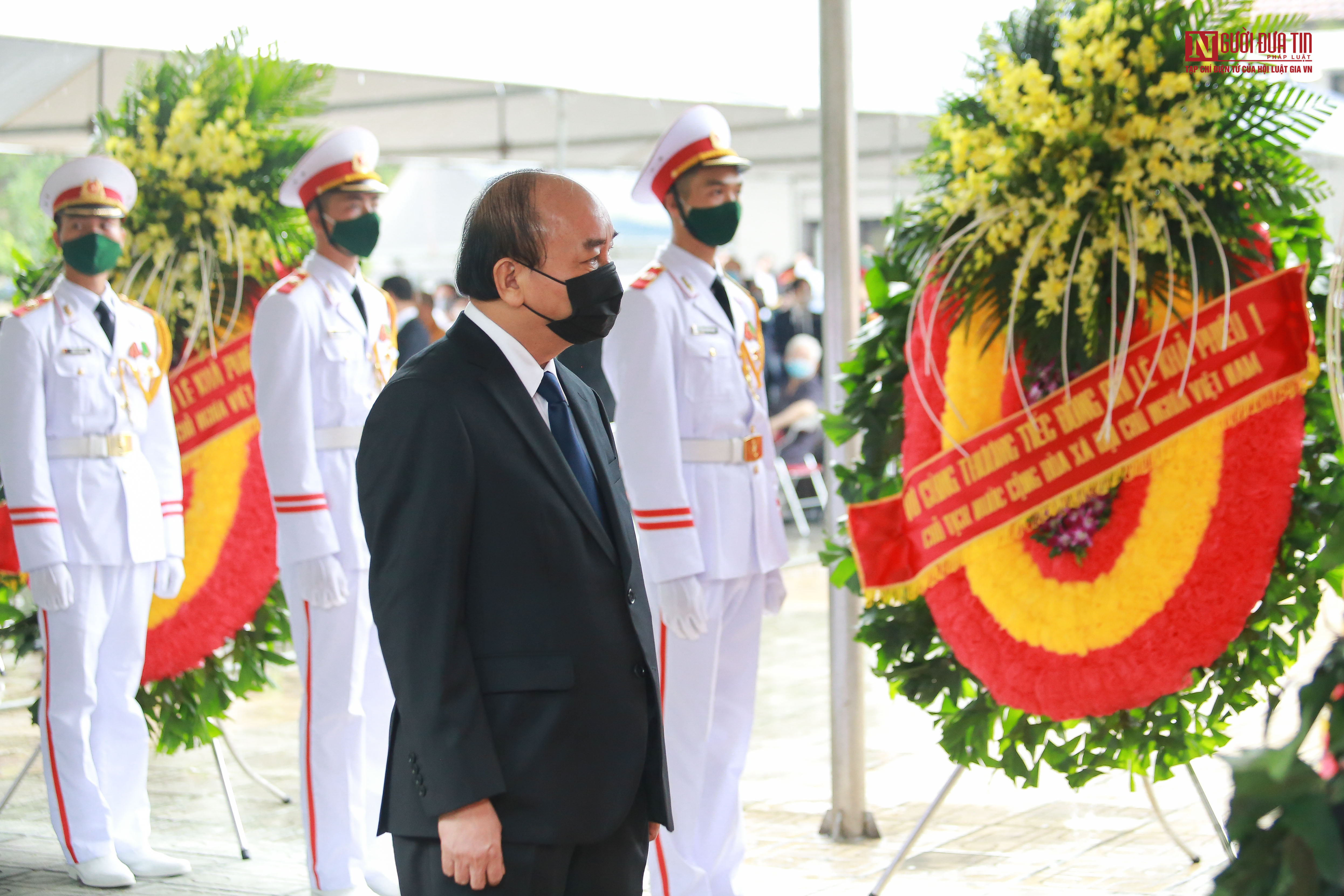 Tin nhanh - Lãnh đạo cấp cao viếng nguyên Tổng Bí thư Lê Khả Phiêu (Hình 3).