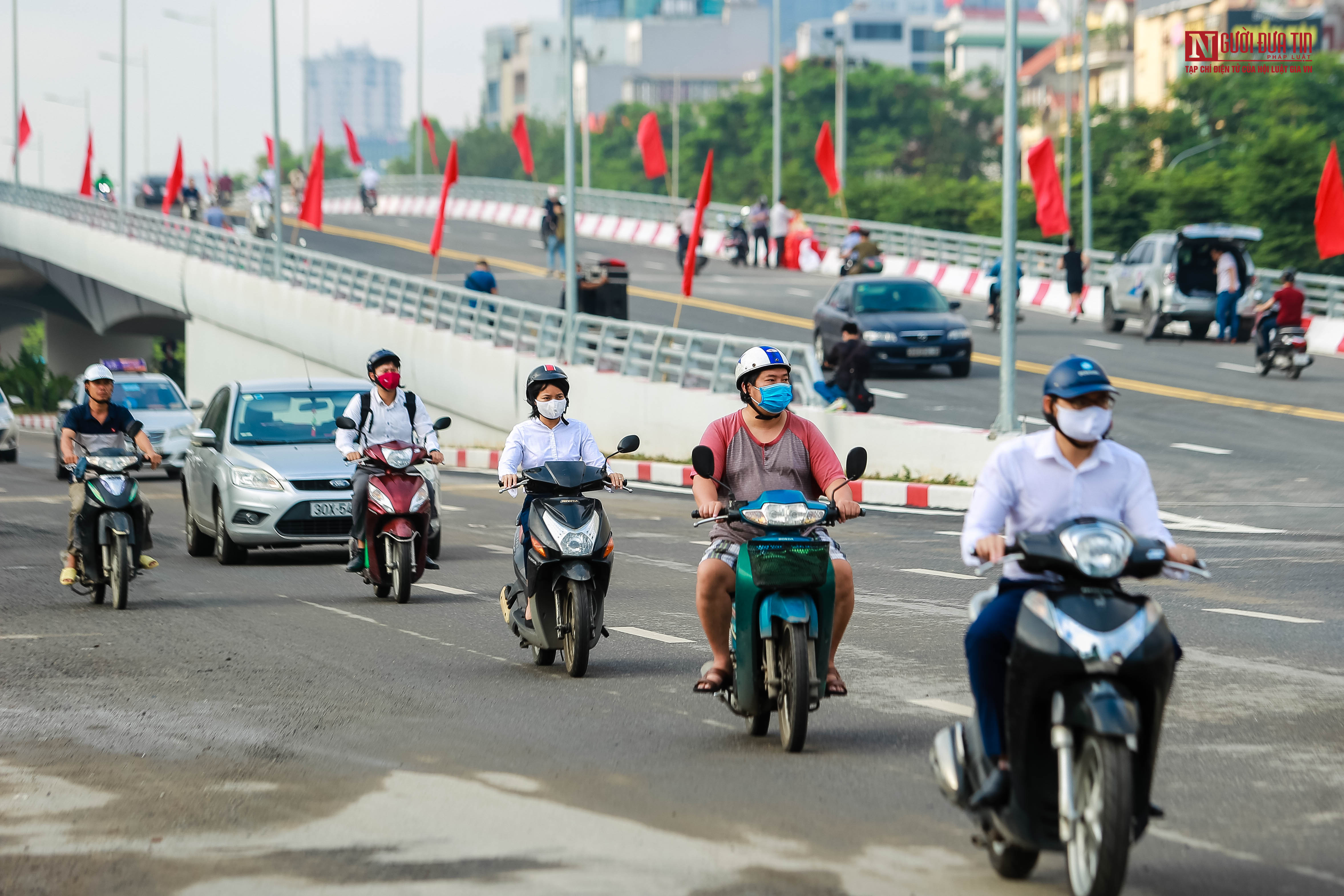 Tin nhanh - Chính thức thông xe cầu vượt lớn nhất Thủ đô (Hình 15).