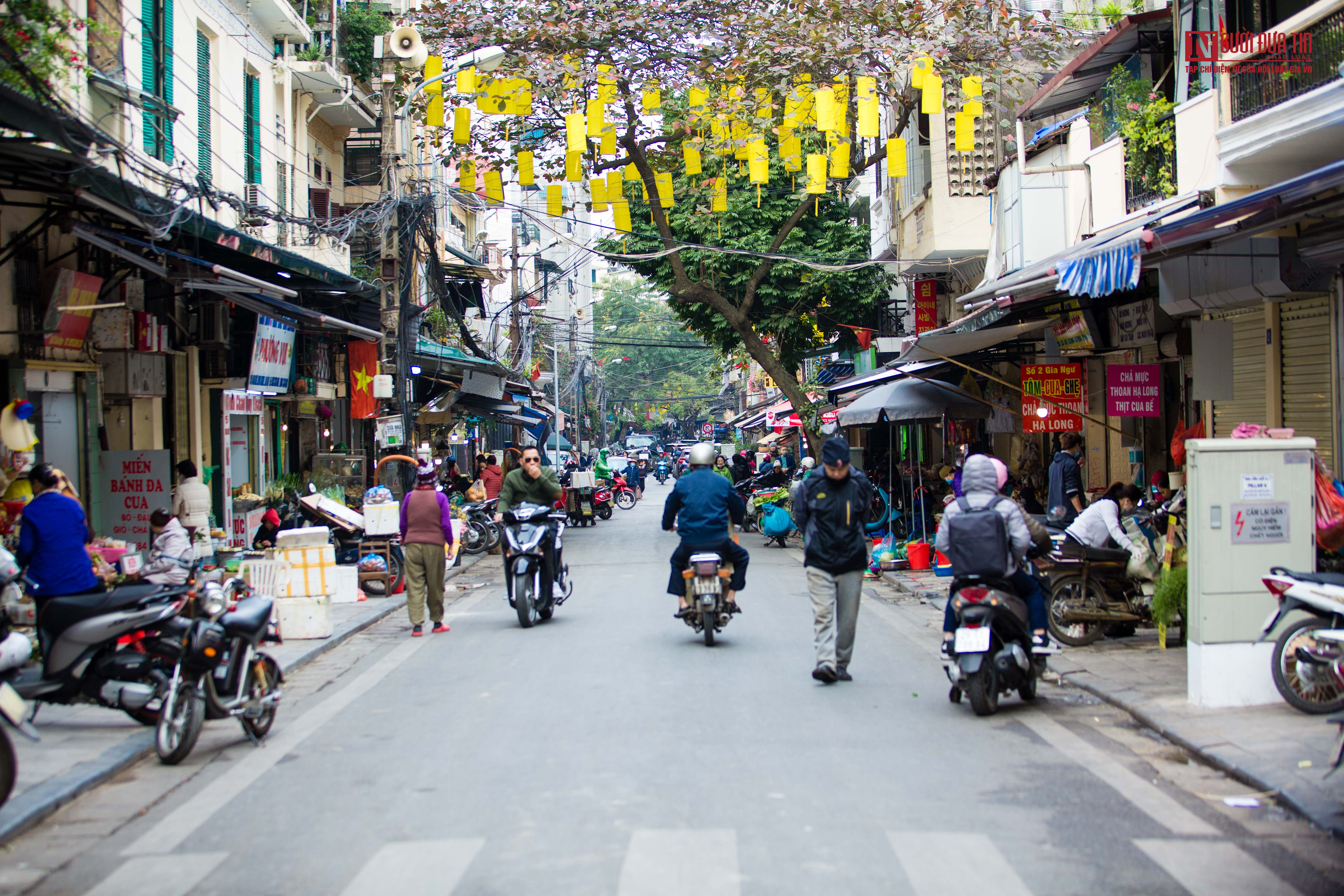 Tin nhanh - Cảnh tượng chưa từng có tại khu 'chợ nhà giàu'  ở phố cổ Hà Nội (Hình 13).