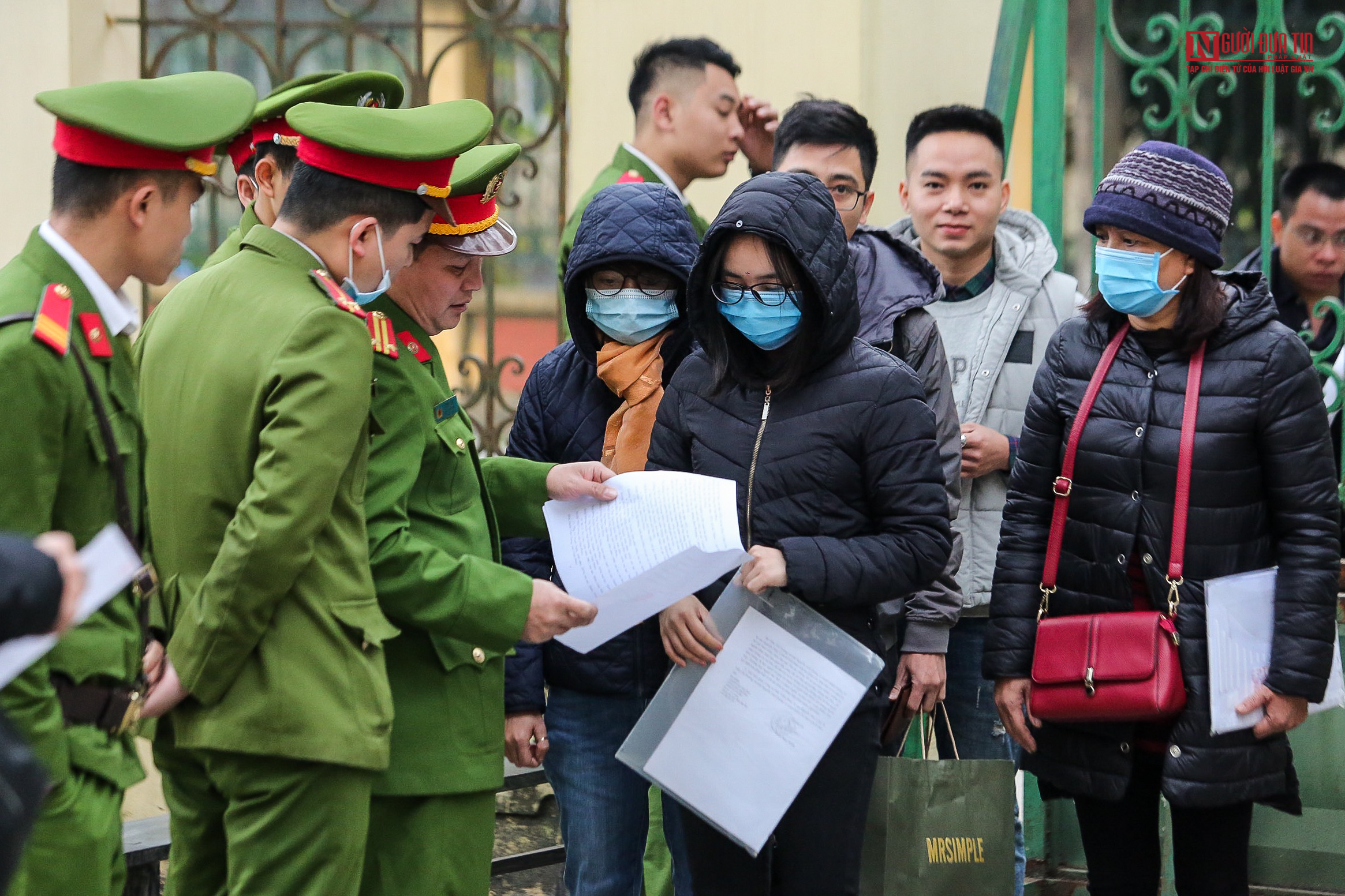 Hồ sơ điều tra - Đoàn thanh tra xây dựng 'vòi' tiền doanh nghiệp 'né tránh' phóng viên tại toà (Hình 3).