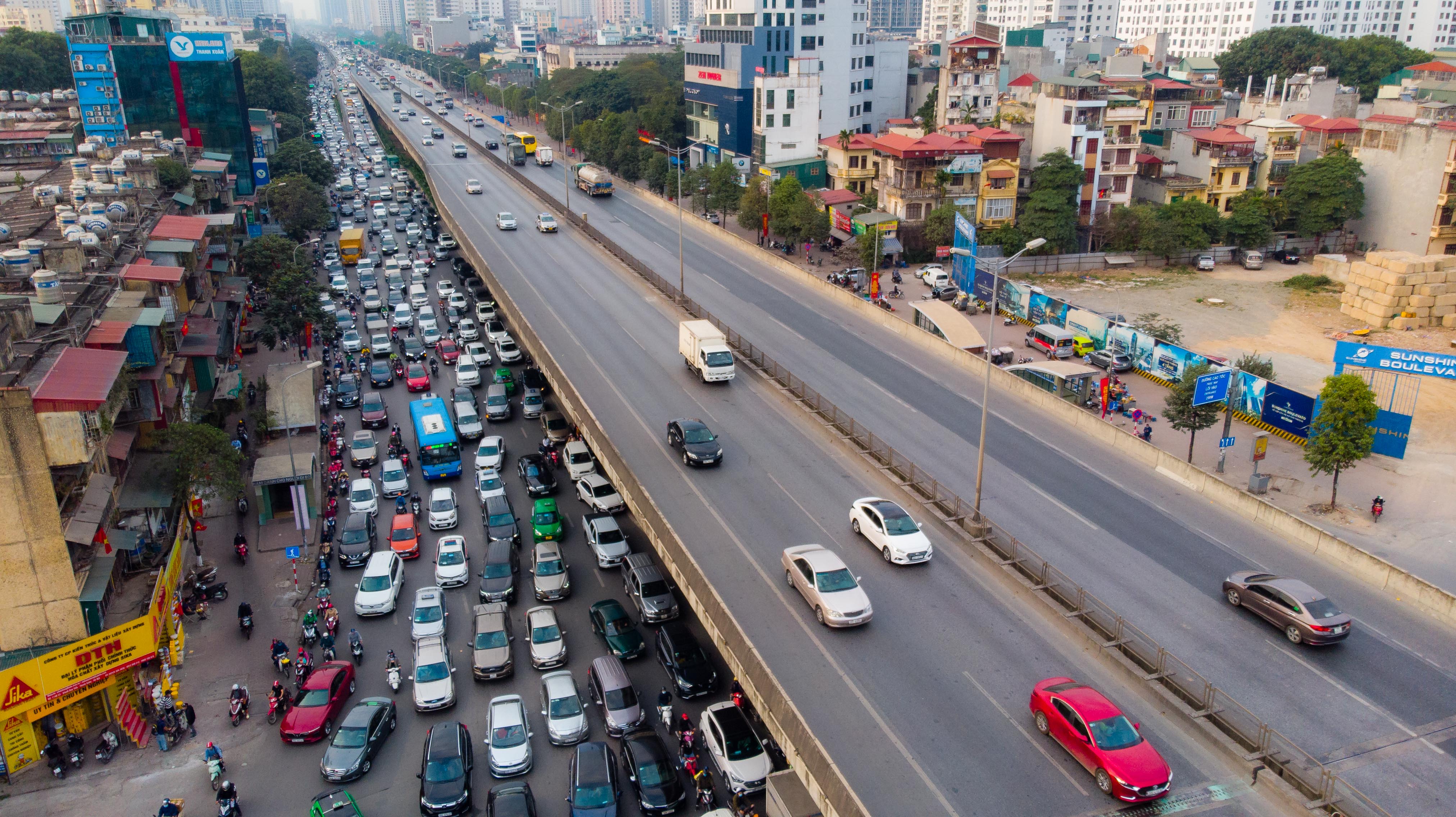 Tin nhanh - Bến xe đìu hiu, giao thông Hà Nội thông thoáng lạ thường (Hình 10).