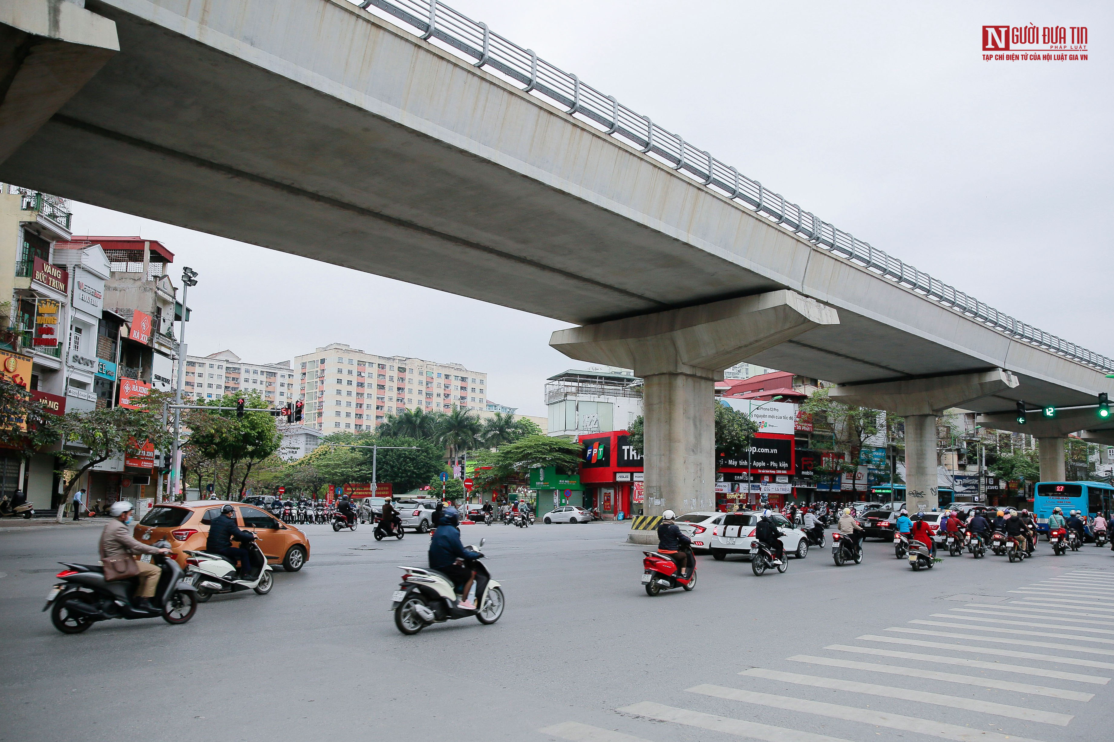 Tin nhanh - Người dân trở lại đi làm, giao thông Hà Nội thông thoáng lạ thường (Hình 9).