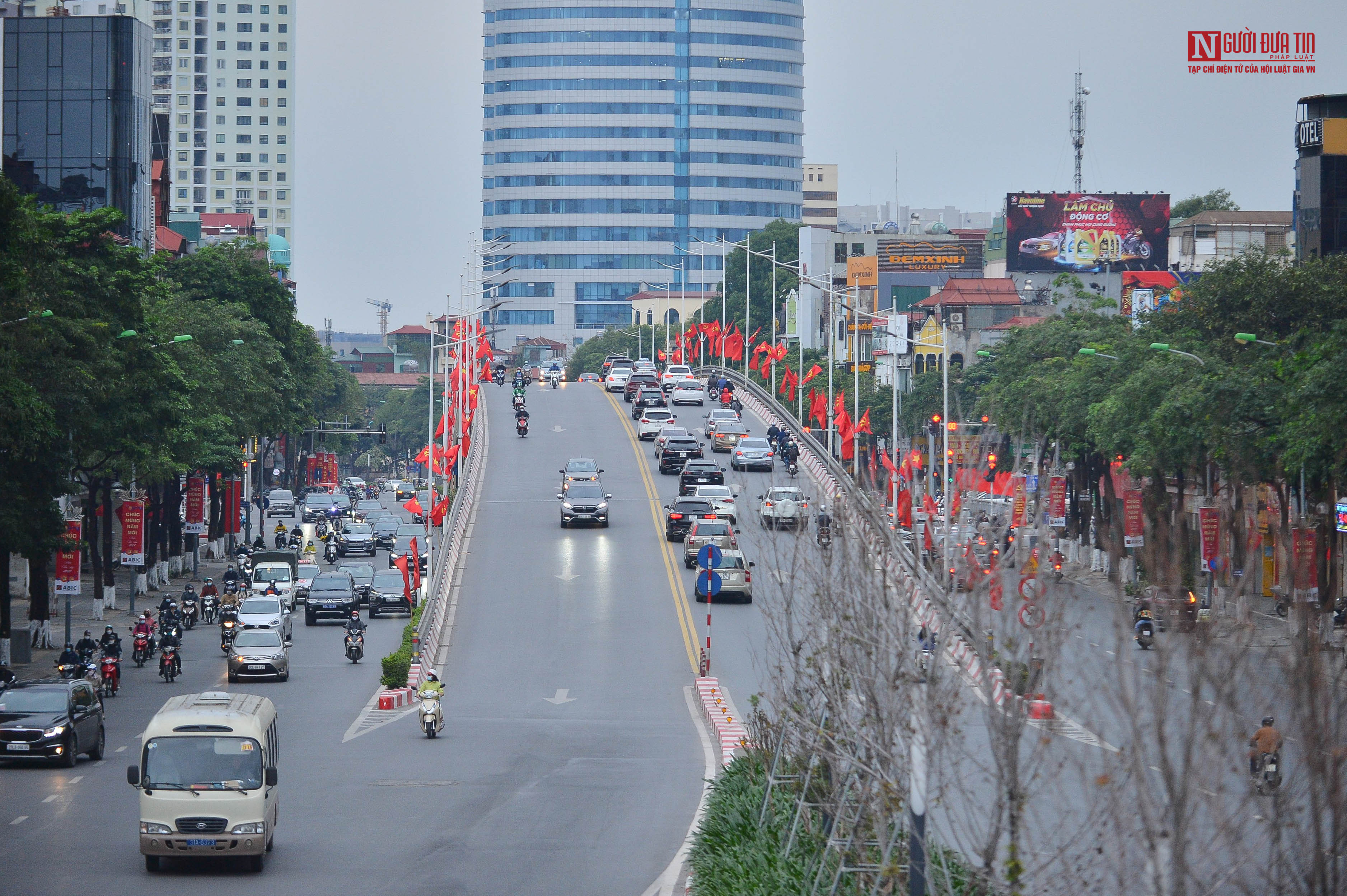 Tin nhanh - Người dân trở lại đi làm, giao thông Hà Nội thông thoáng lạ thường (Hình 6).