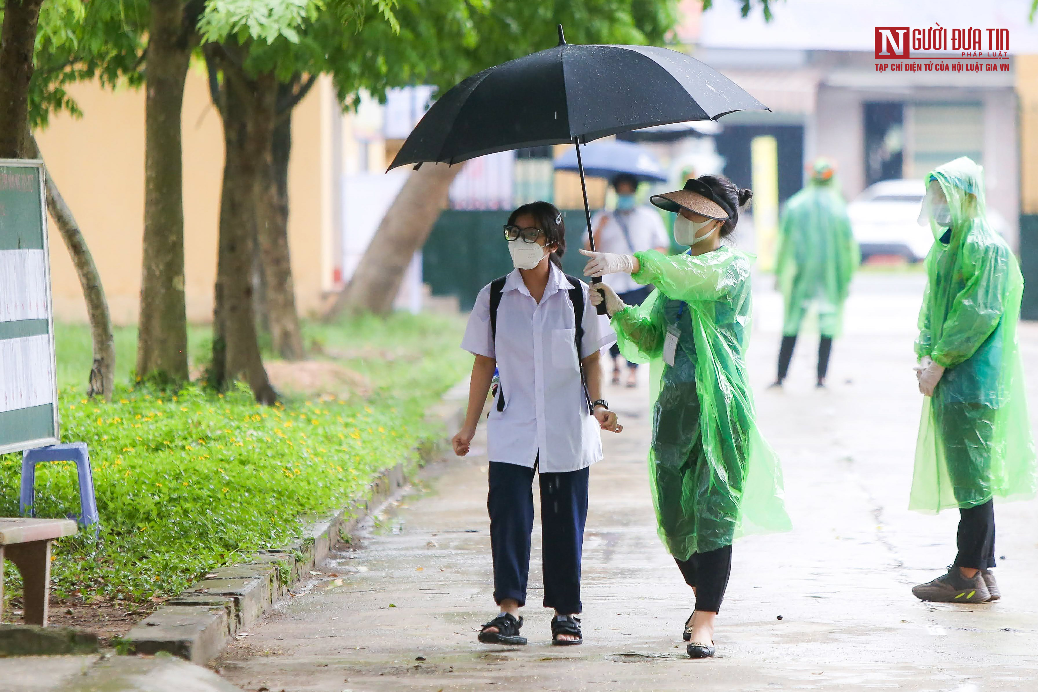 Giáo dục - Phó Chủ tịch Hà Nội kiểm tra công tác thi cử vào lớp 10 (Hình 4).