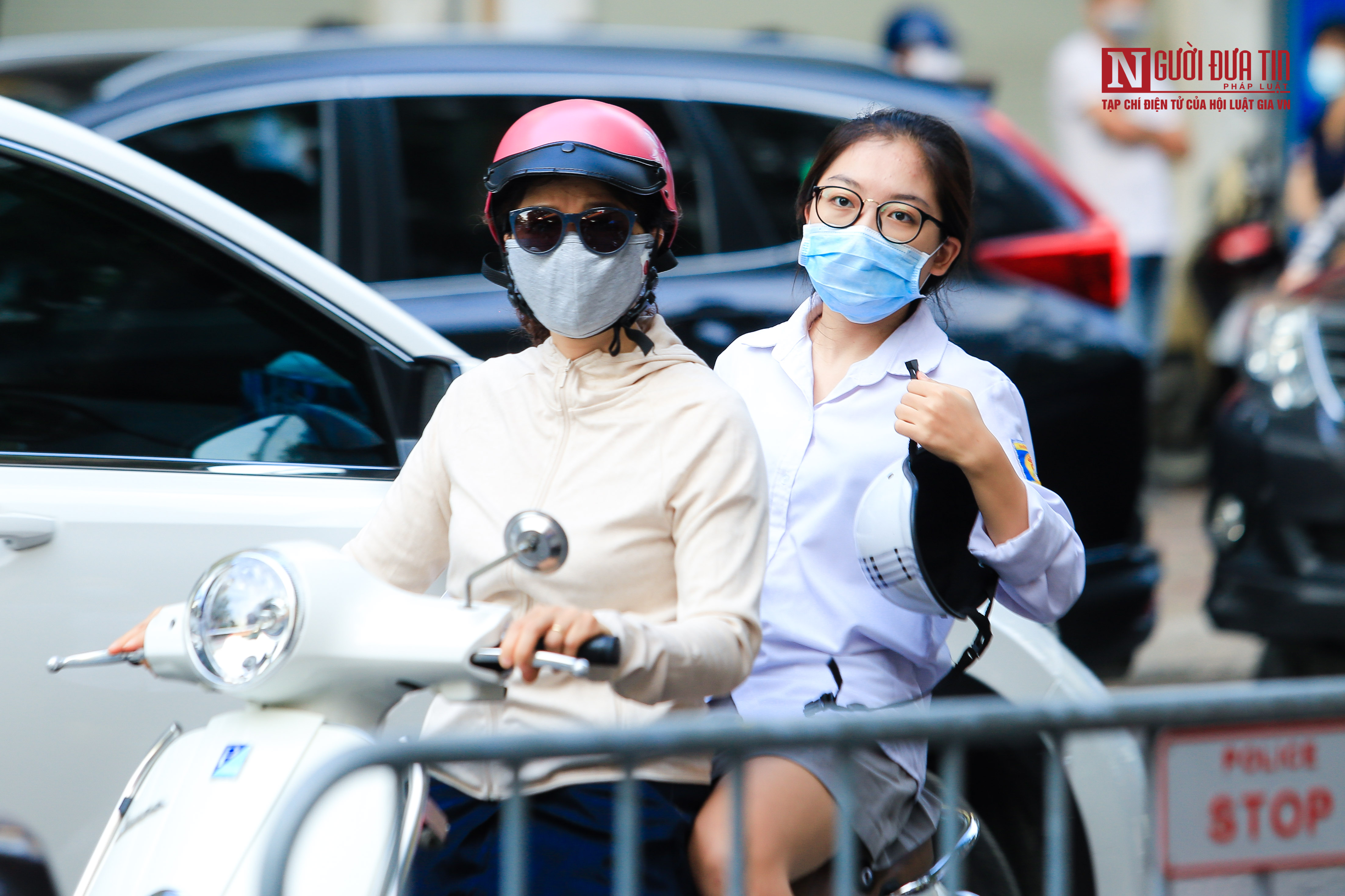 Giáo dục - Những khoảnh khắc xúc động trong buổi thi THPT đầu tiên (Hình 2).