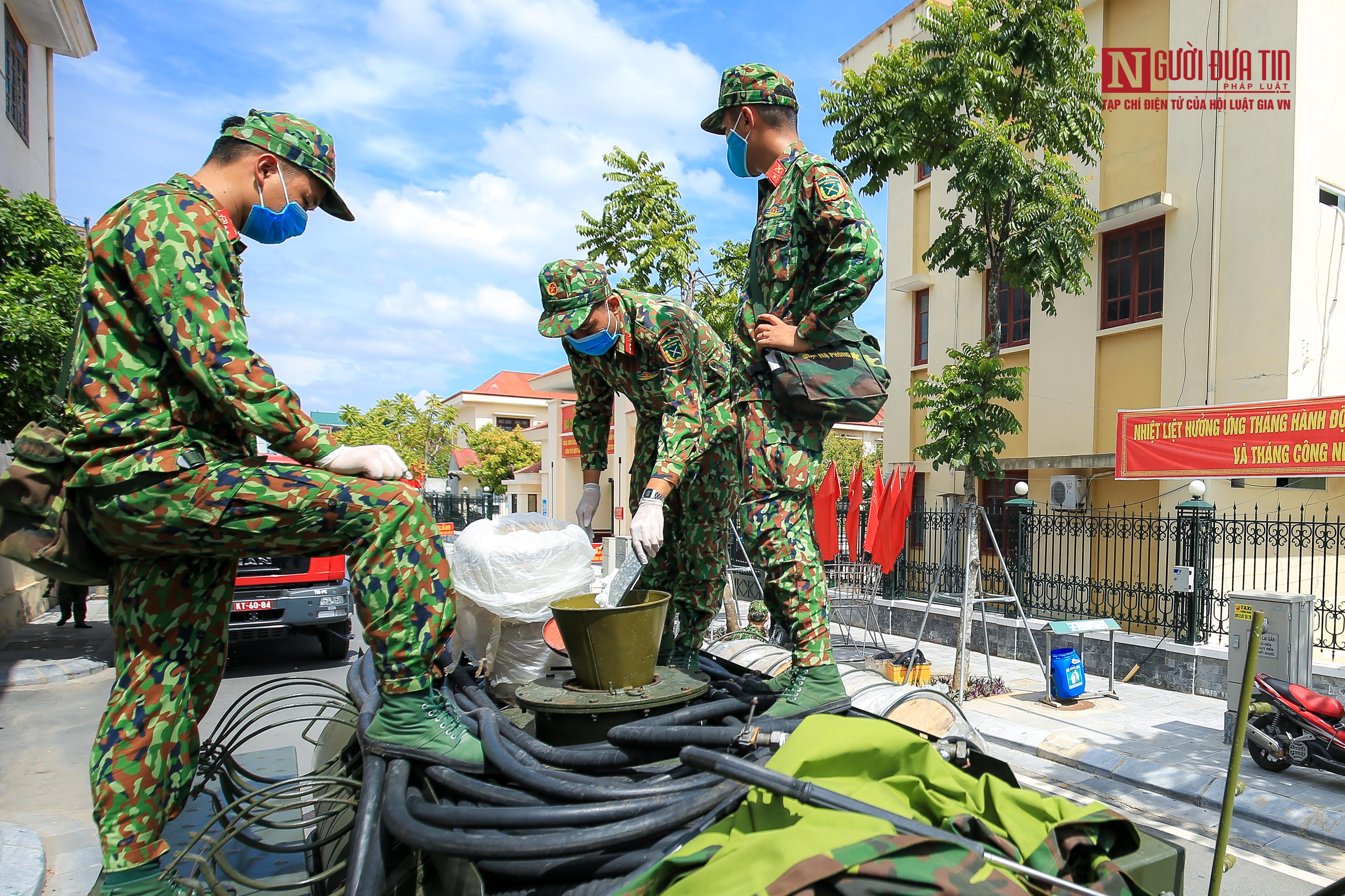 Sự kiện - Hà Nội: Phun khử khuẩn toàn bộ thị trấn Quốc Oai (Hình 5).