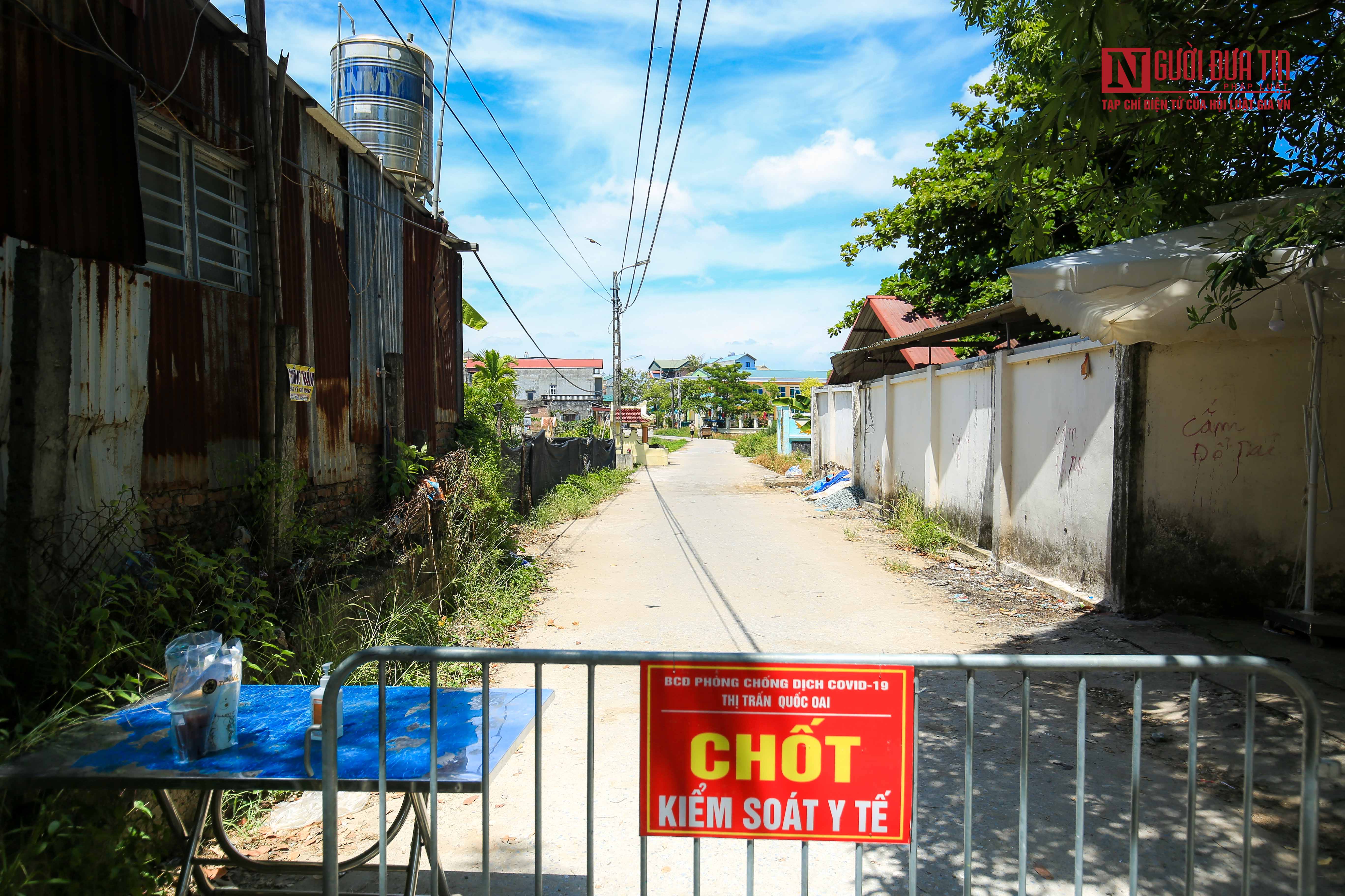 Sự kiện - Hà Nội: Phun khử khuẩn toàn bộ thị trấn Quốc Oai (Hình 3).