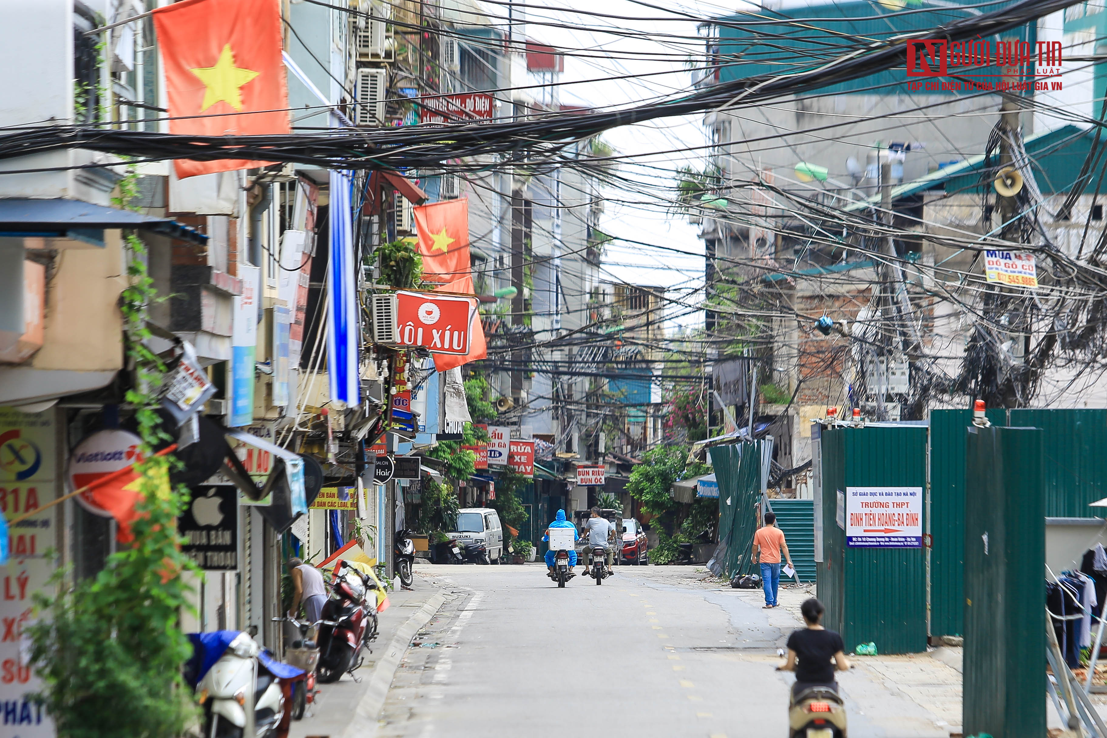 Bĩnh tĩnh sống - 'Hãy thông cảm cho chúng tôi, chúng tôi cũng rất mệt' (Hình 10).