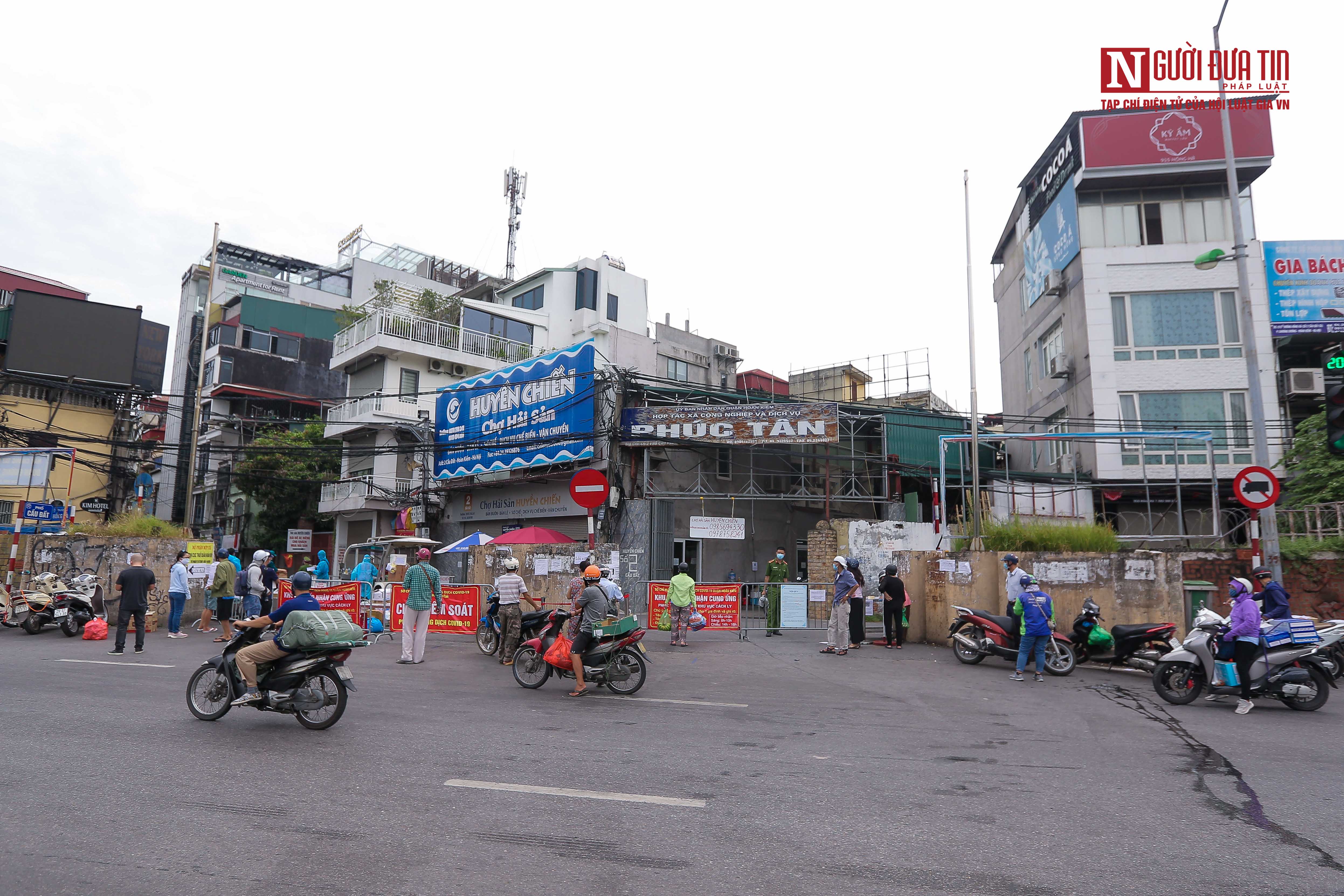 Bĩnh tĩnh sống - 'Hãy thông cảm cho chúng tôi, chúng tôi cũng rất mệt' (Hình 2).