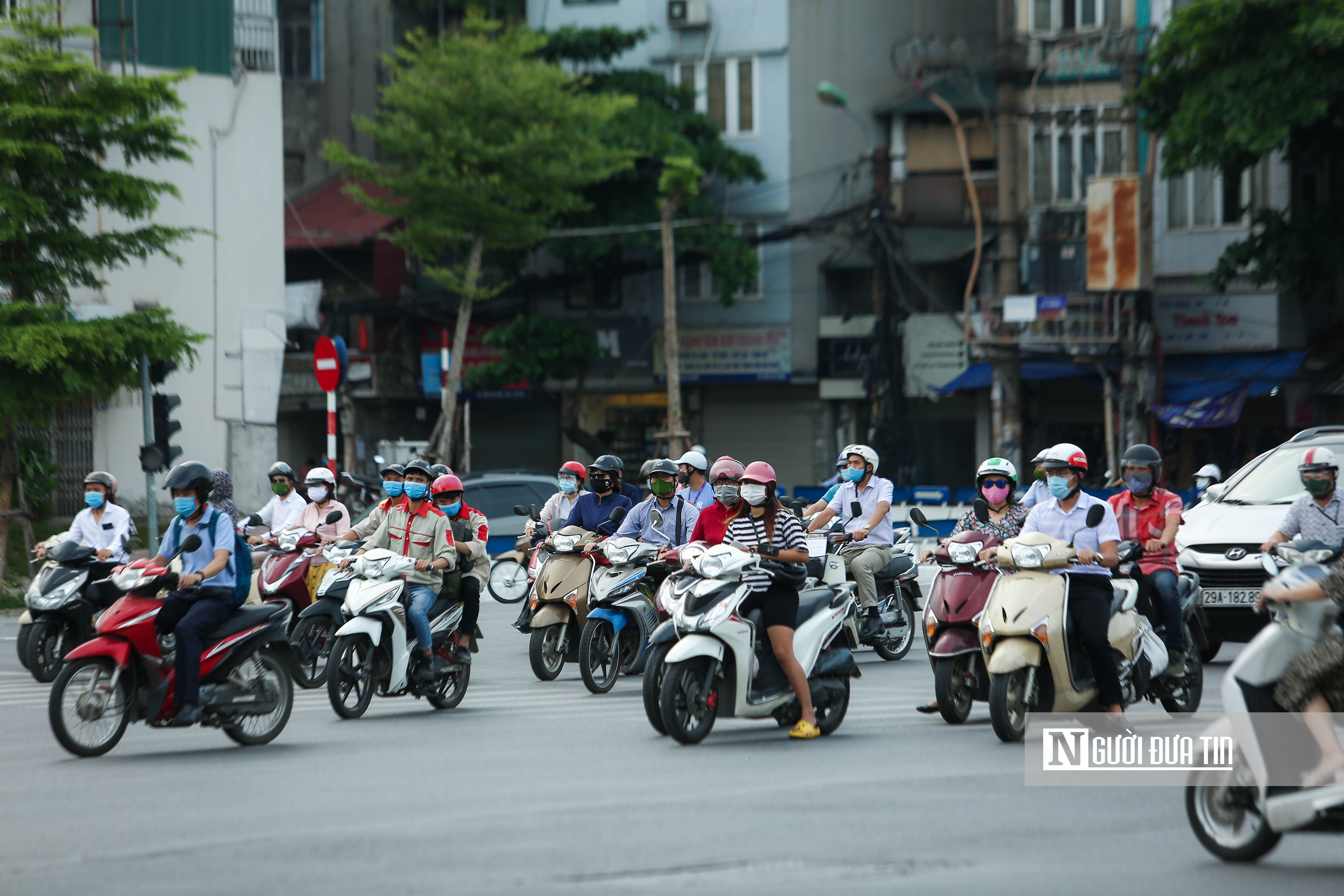 Dân sinh - Nhiều tuyến phố Hà Nội đông đúc trở lại (Hình 13).