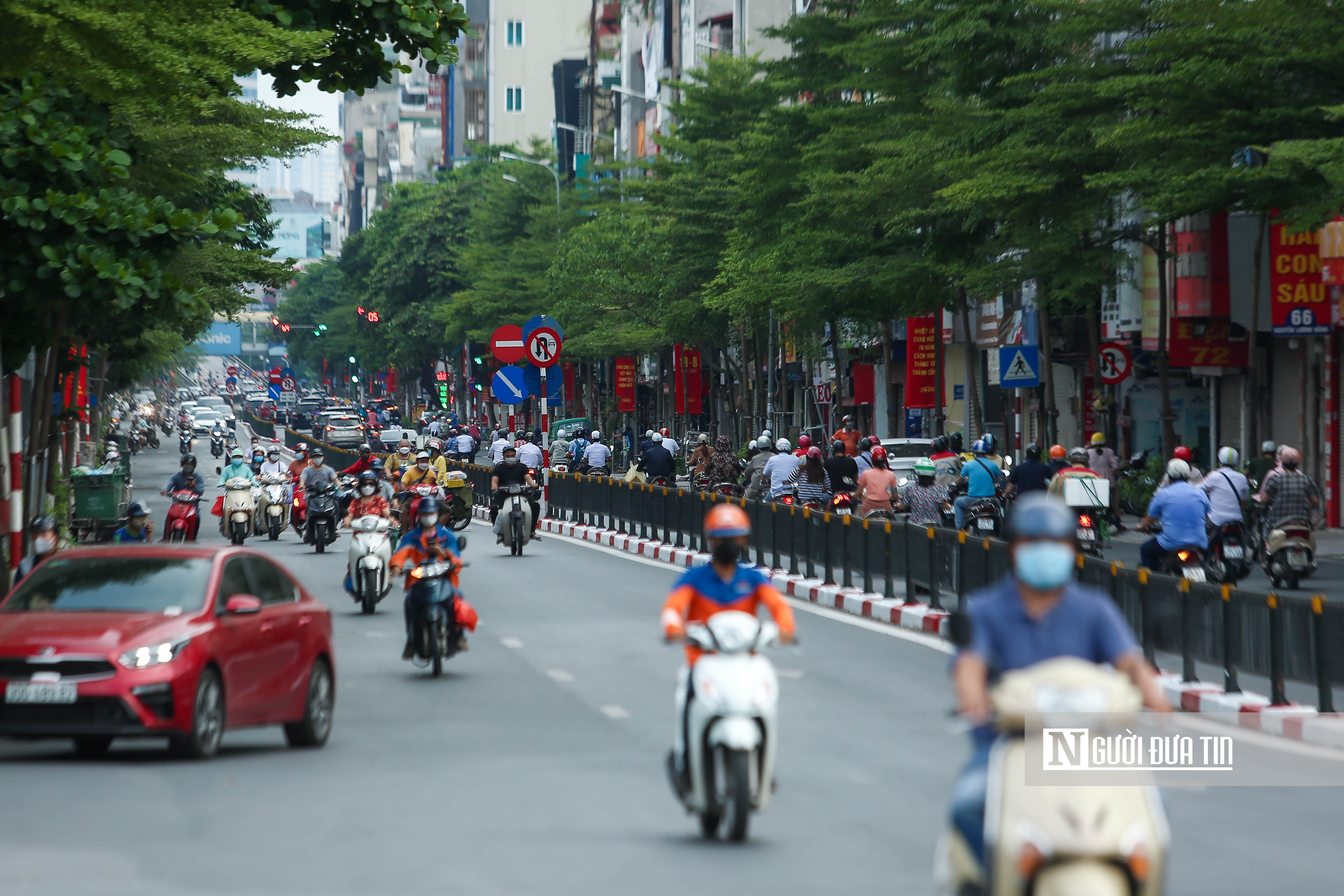 Dân sinh - Nhiều tuyến phố Hà Nội đông đúc trở lại (Hình 12).