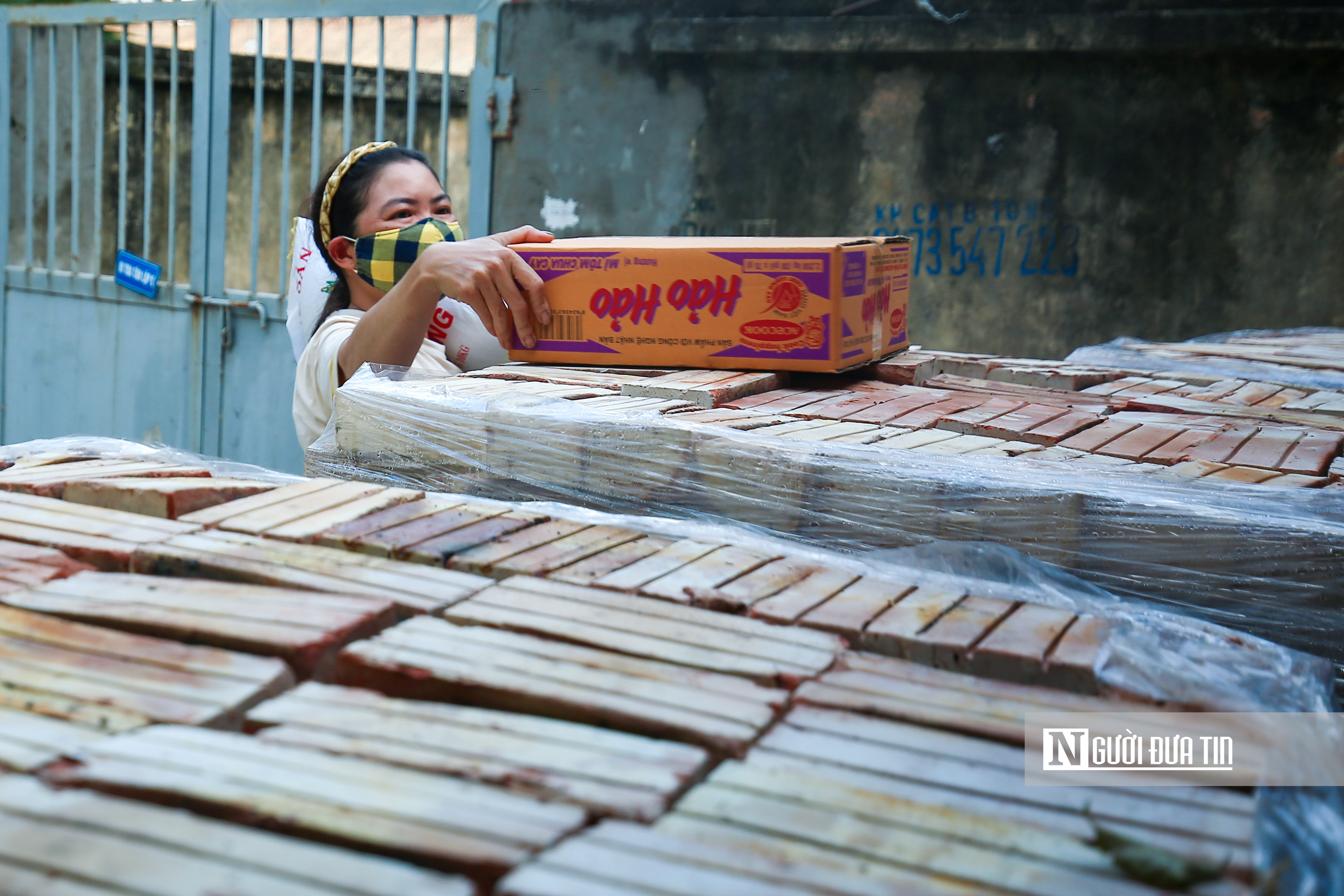 Sự kiện - Hà Nội: 'Điểm nóng' mới tiếp tục tăng F0, công an vào cuộc làm rõ nguồn lây (Hình 5).