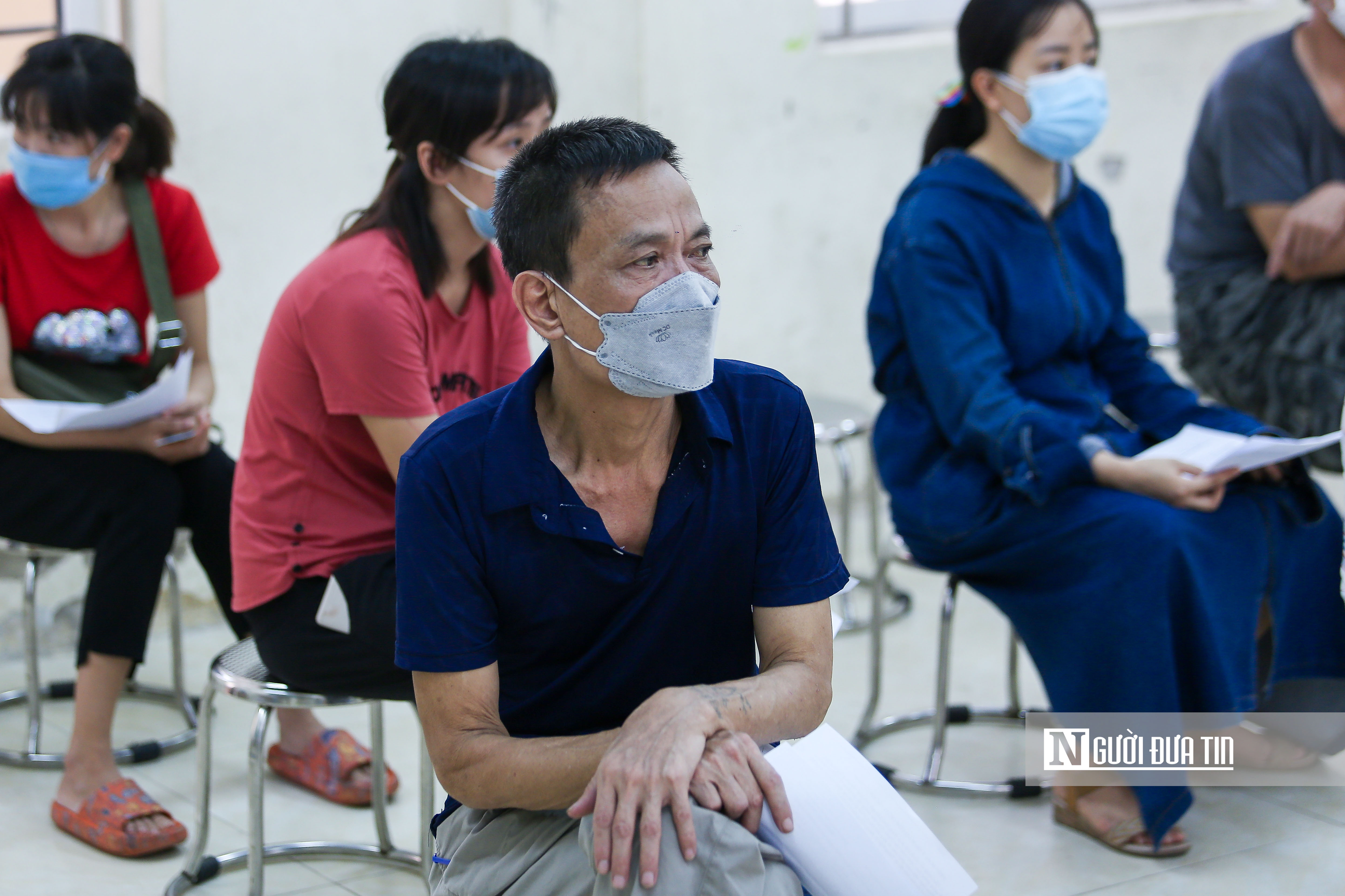 Bĩnh tĩnh sống - Hà Nội tiêm Vero Cell: 'Có vắc-xin là điều hạnh phúc vào lúc này' (Hình 11).