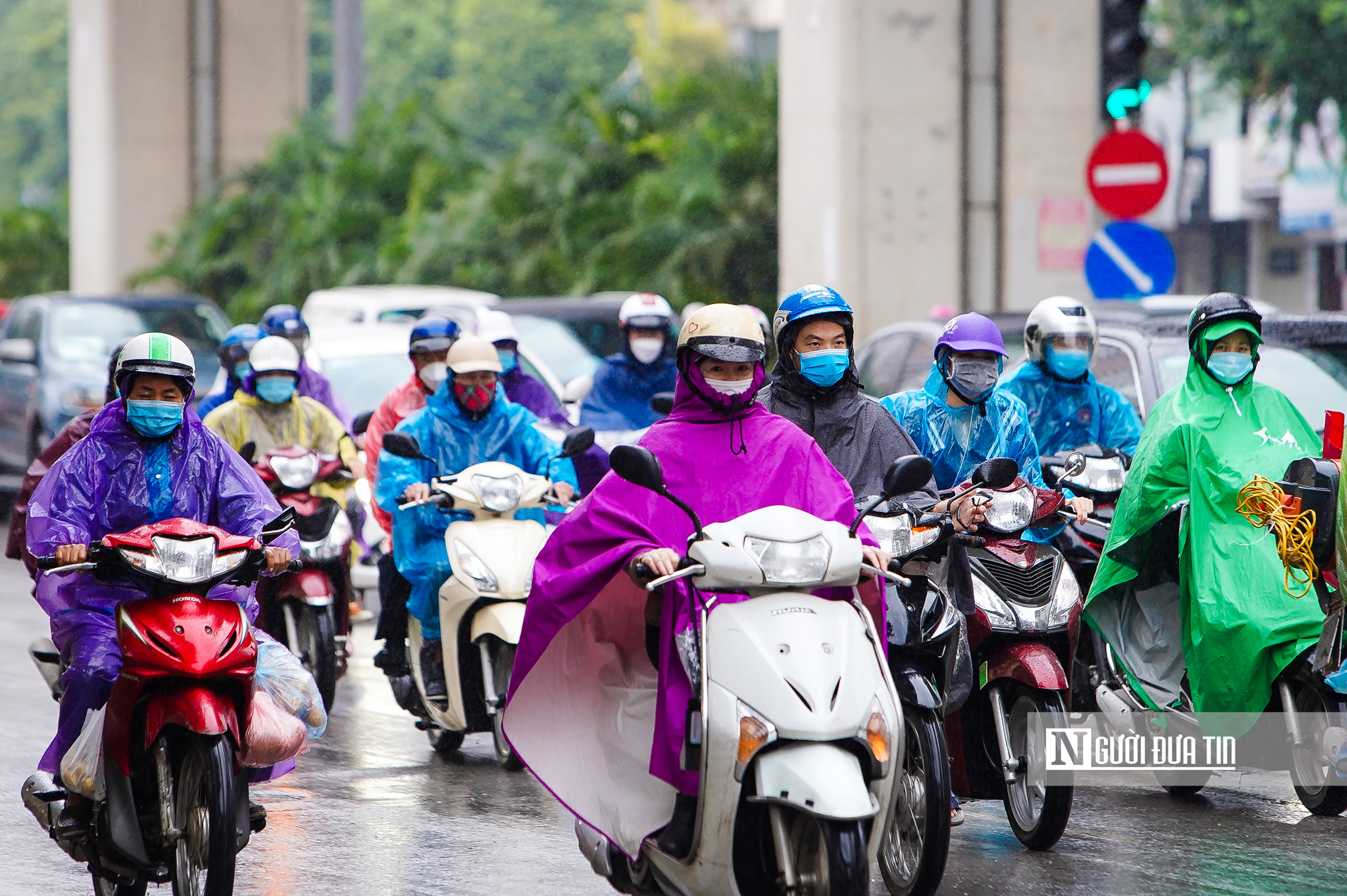 Dân sinh - Giao thông Hà Nội ùn tắc hàng km ngày đầu tuần