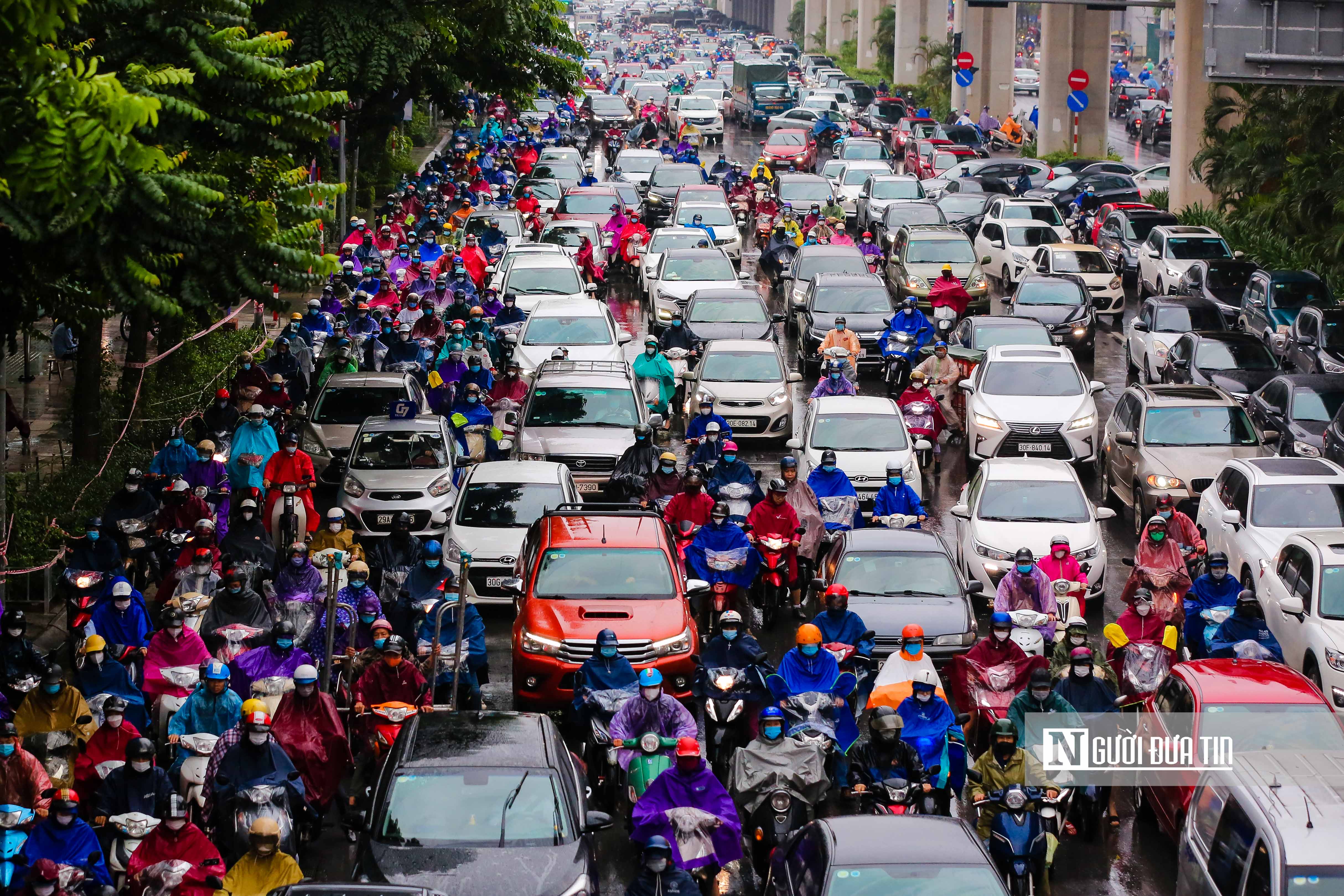 Dân sinh - Giao thông Hà Nội ùn tắc hàng km ngày đầu tuần (Hình 10).