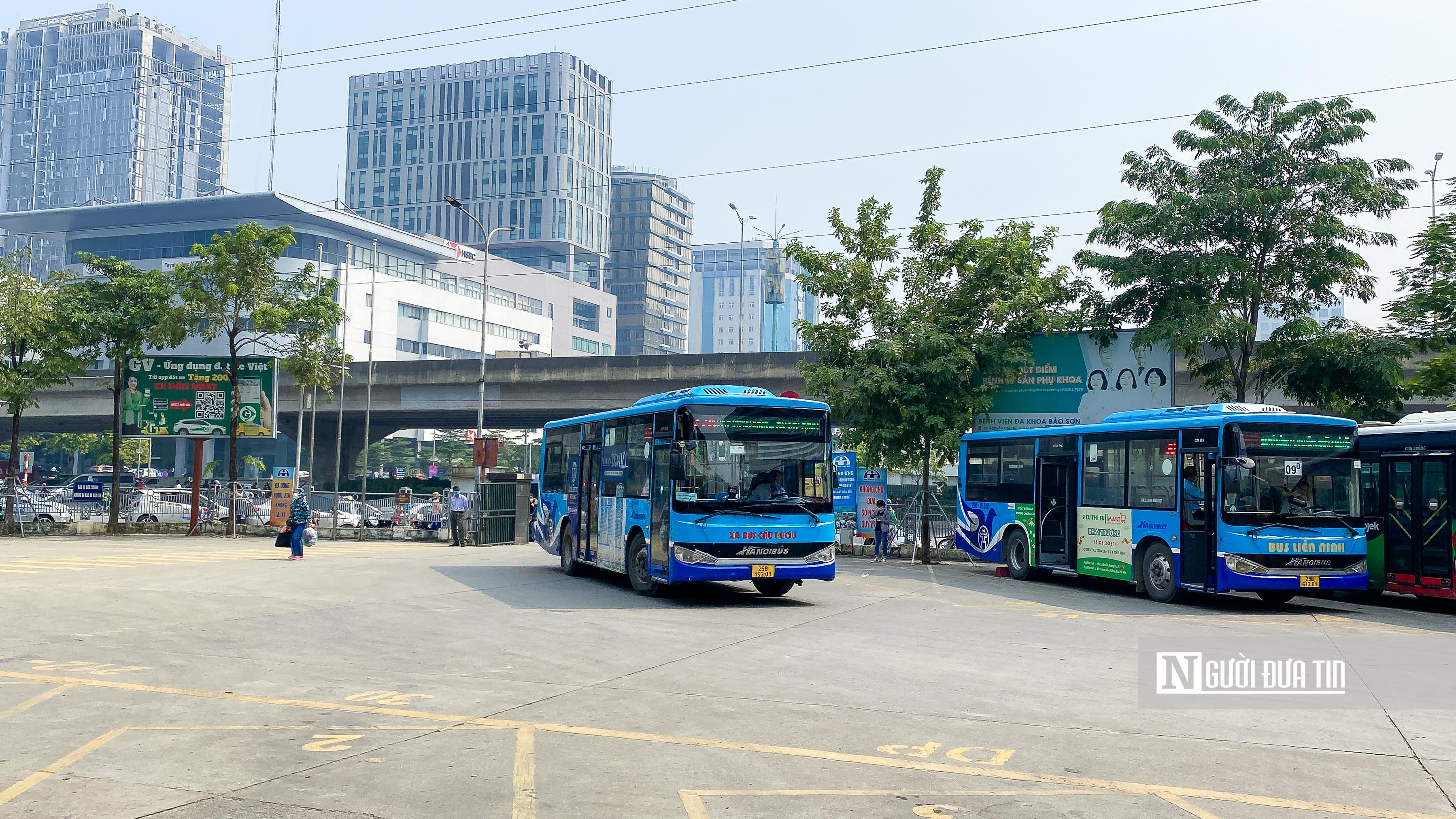 Dân sinh - Hà Nội: Xe buýt 'chở gió' sau 2 tuần hoạt động trở lại