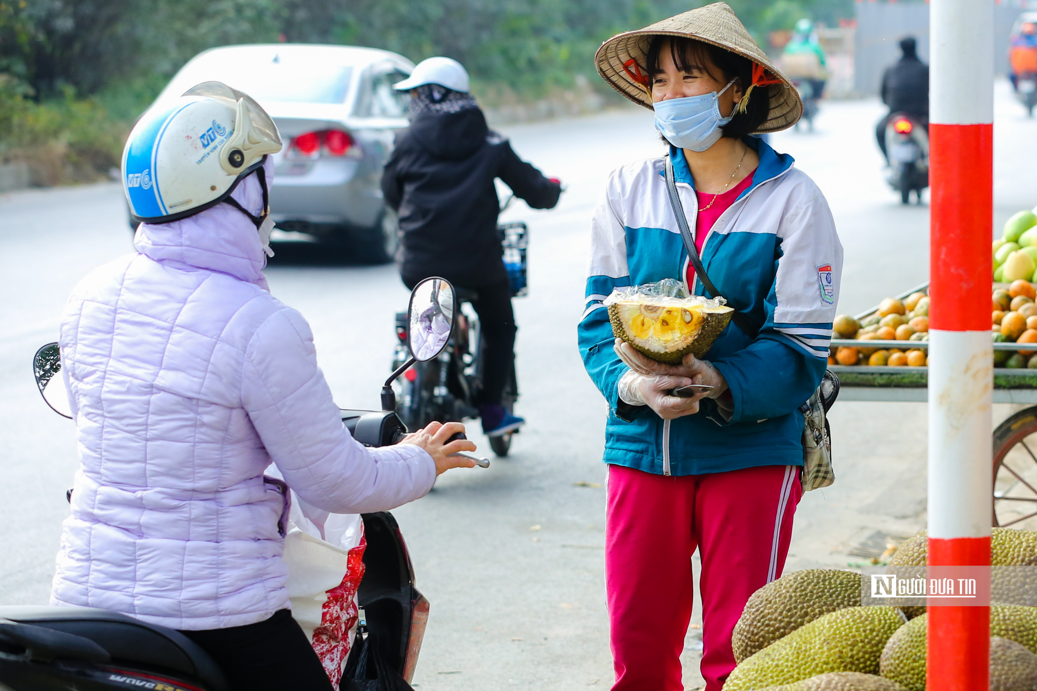 Tiêu dùng & Dư luận - Hà Nội: Người dân đổ xô đi giải cứu nông sản  (Hình 7).