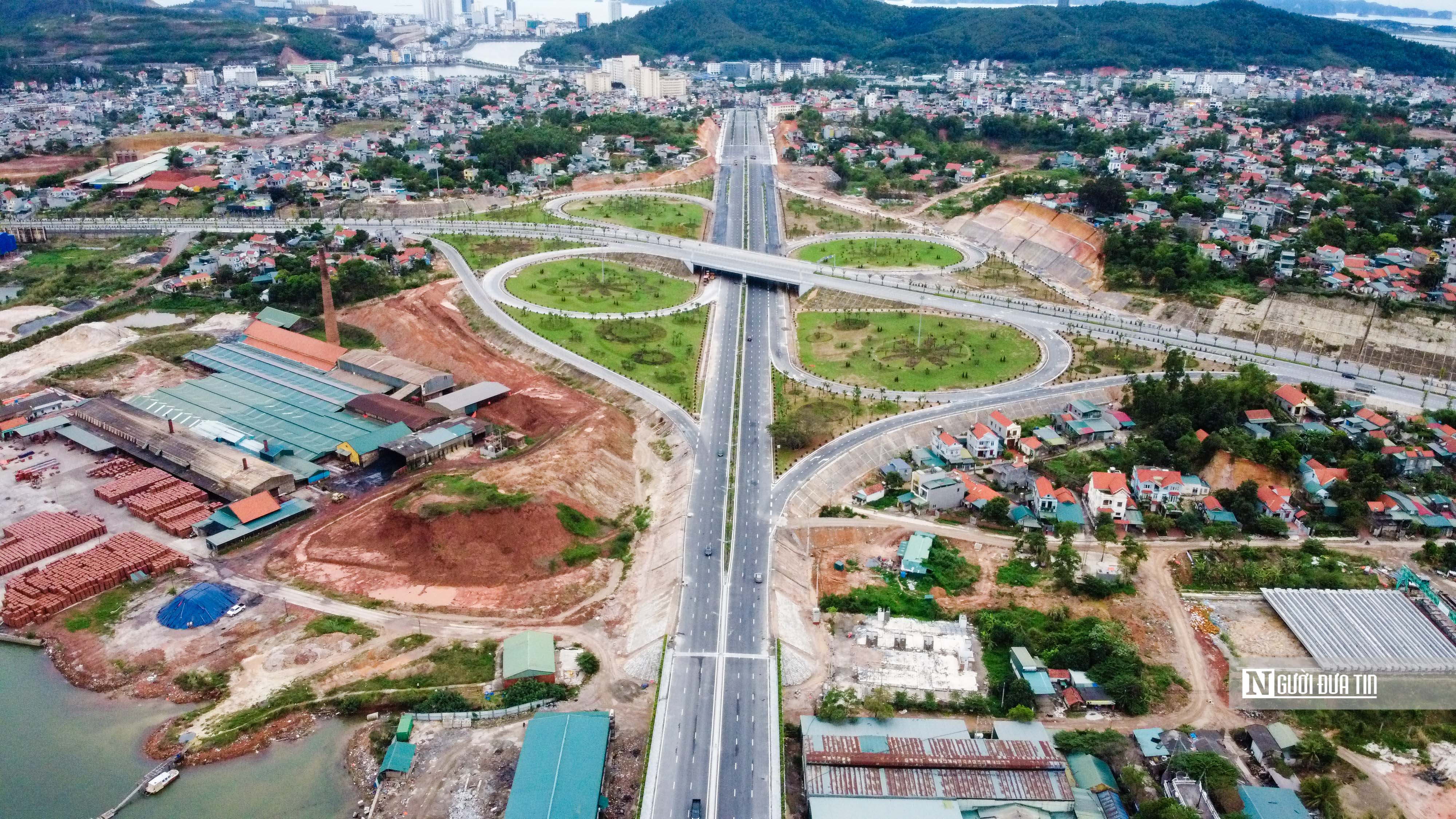 Sự kiện - Chiêm ngưỡng cầu Tình yêu hơn 2.000 tỷ ở Quảng Ninh (Hình 10).