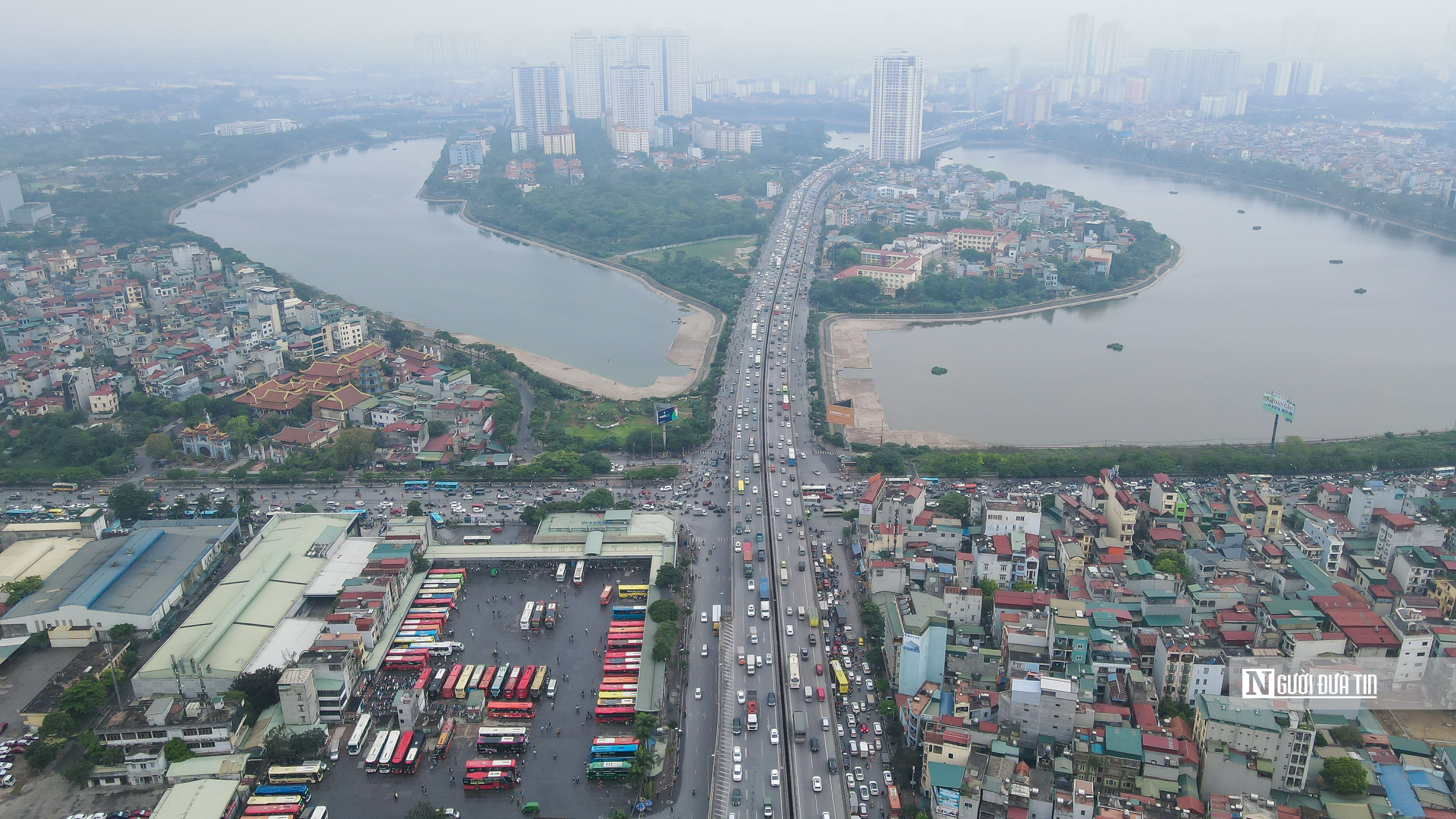 Sự kiện - Người dân về quê nghỉ lễ, giao thông Hà Nội ùn tắc (Hình 9).