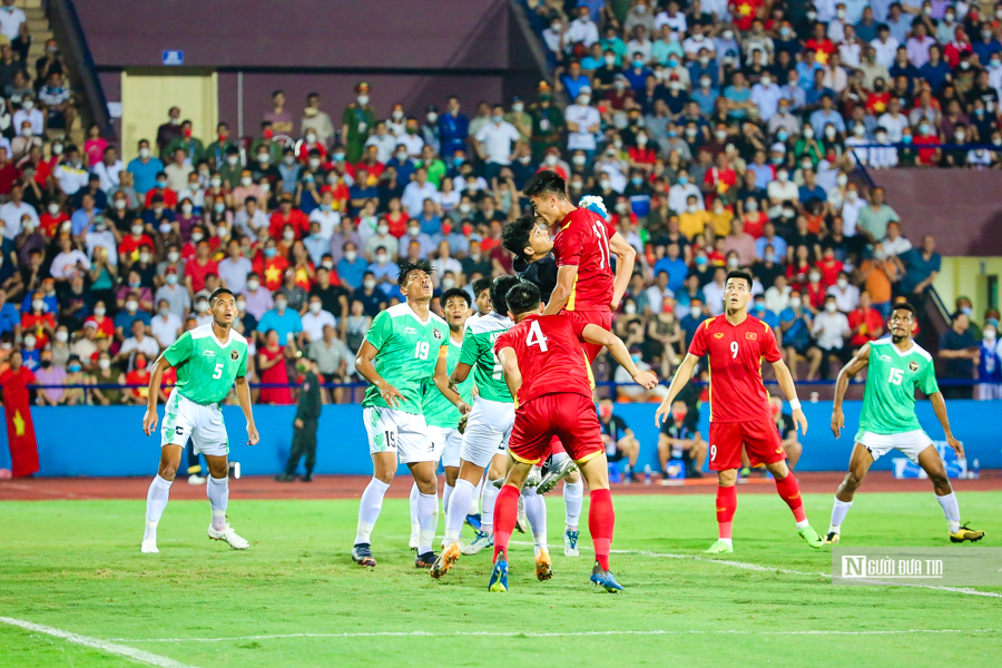 Bóng đá Việt Nam - Chùm ảnh: U23 Việt Nam 'huỷ diệt' U23 Indonesia (Hình 7).