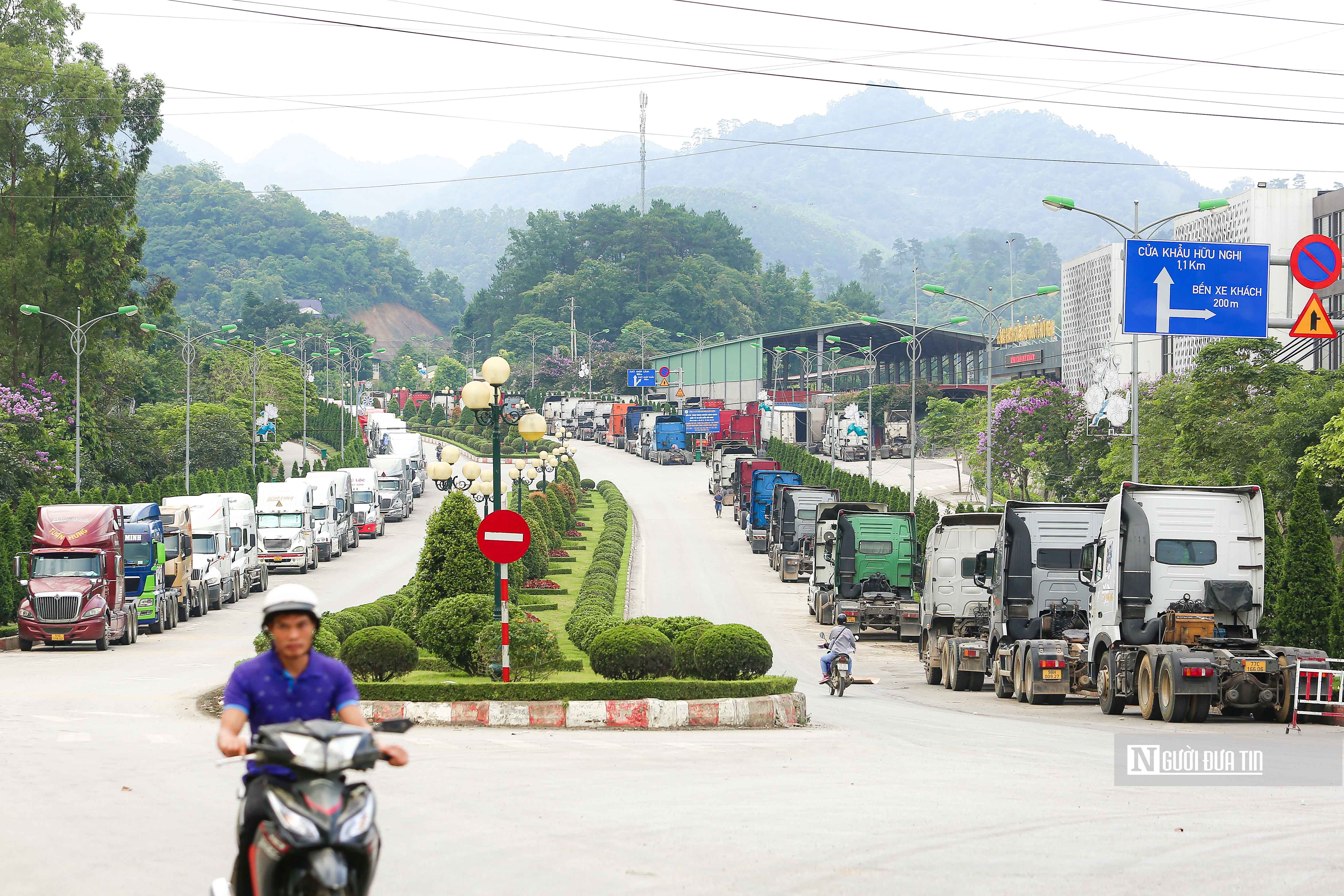 Sự kiện - Hình ảnh cửa khẩu Lạng Sơn tiếp tục xảy ra ùn tắc (Hình 8).