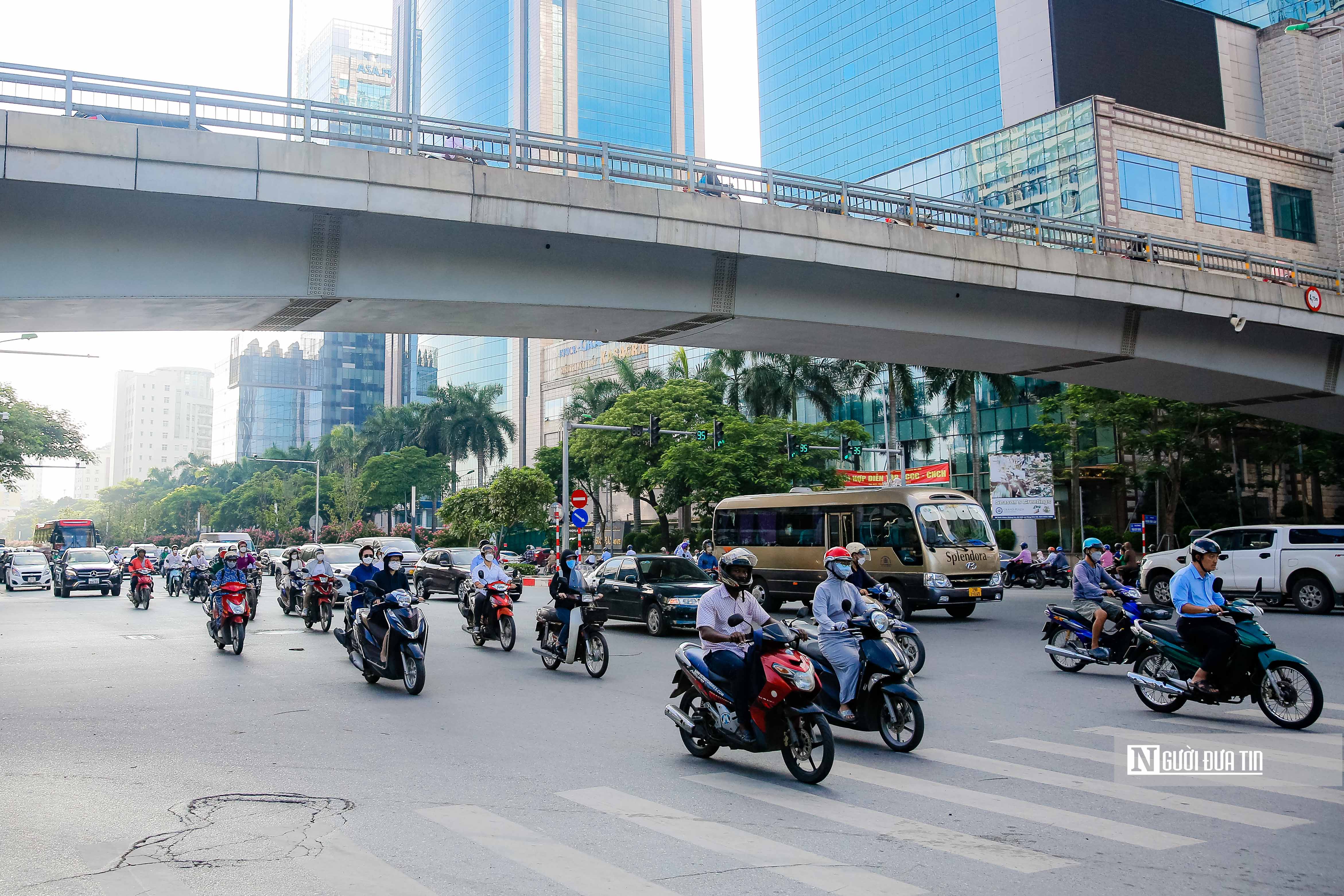 Sự kiện - Giao thông các điểm nóng ở Hà Nội sau 1 tháng thí điểm phân luồng 