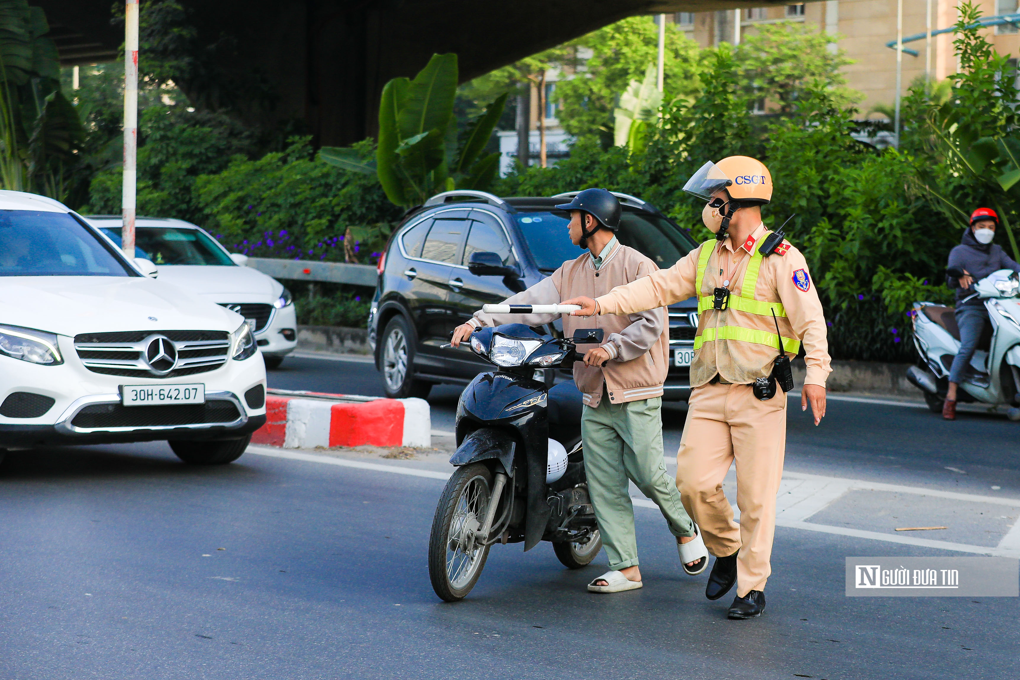 Tiêu điểm - Kiên quyết xử lý các trường hợp đi vào đường vành đai 3 trên cao (Hình 7).