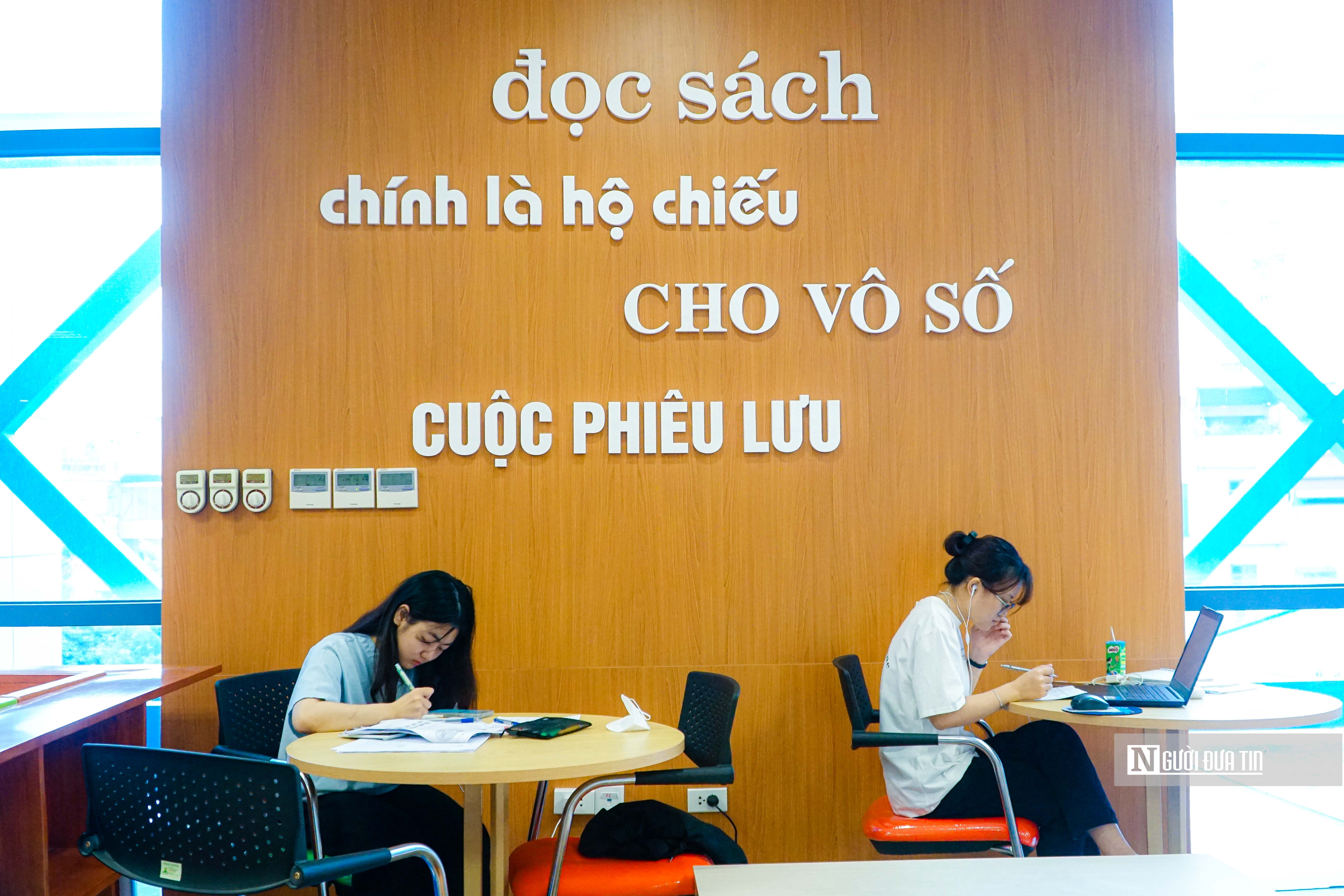 Giáo dục - Bên trong thư viện hiện đại 11 triệu USD của Đại học Kinh tế Quốc dân (Hình 2).