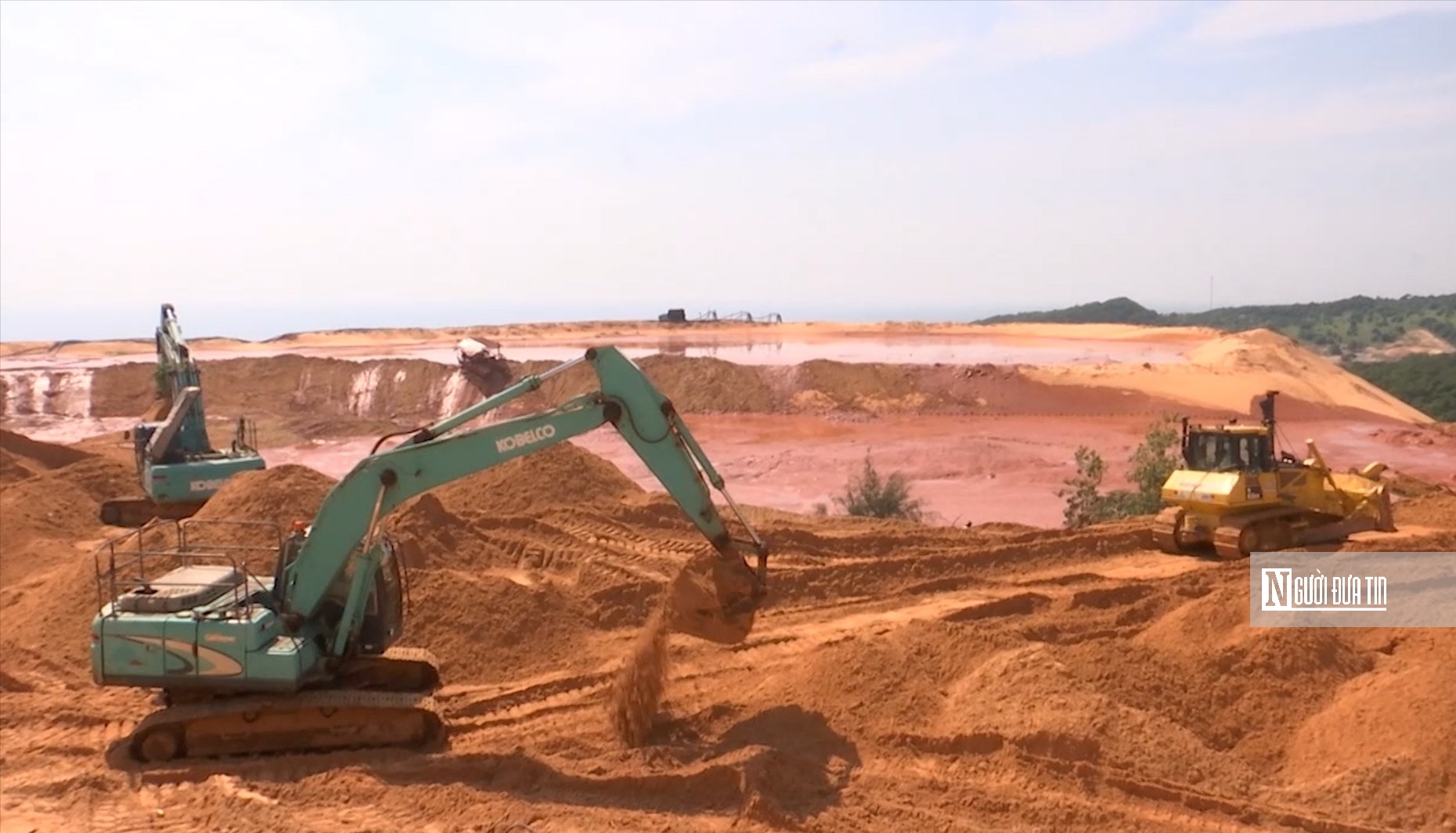 Sự kiện - Hà Nội sẽ tổ chức đấu giá khai thác 6 mỏ cát để chống 'cát tặc'
