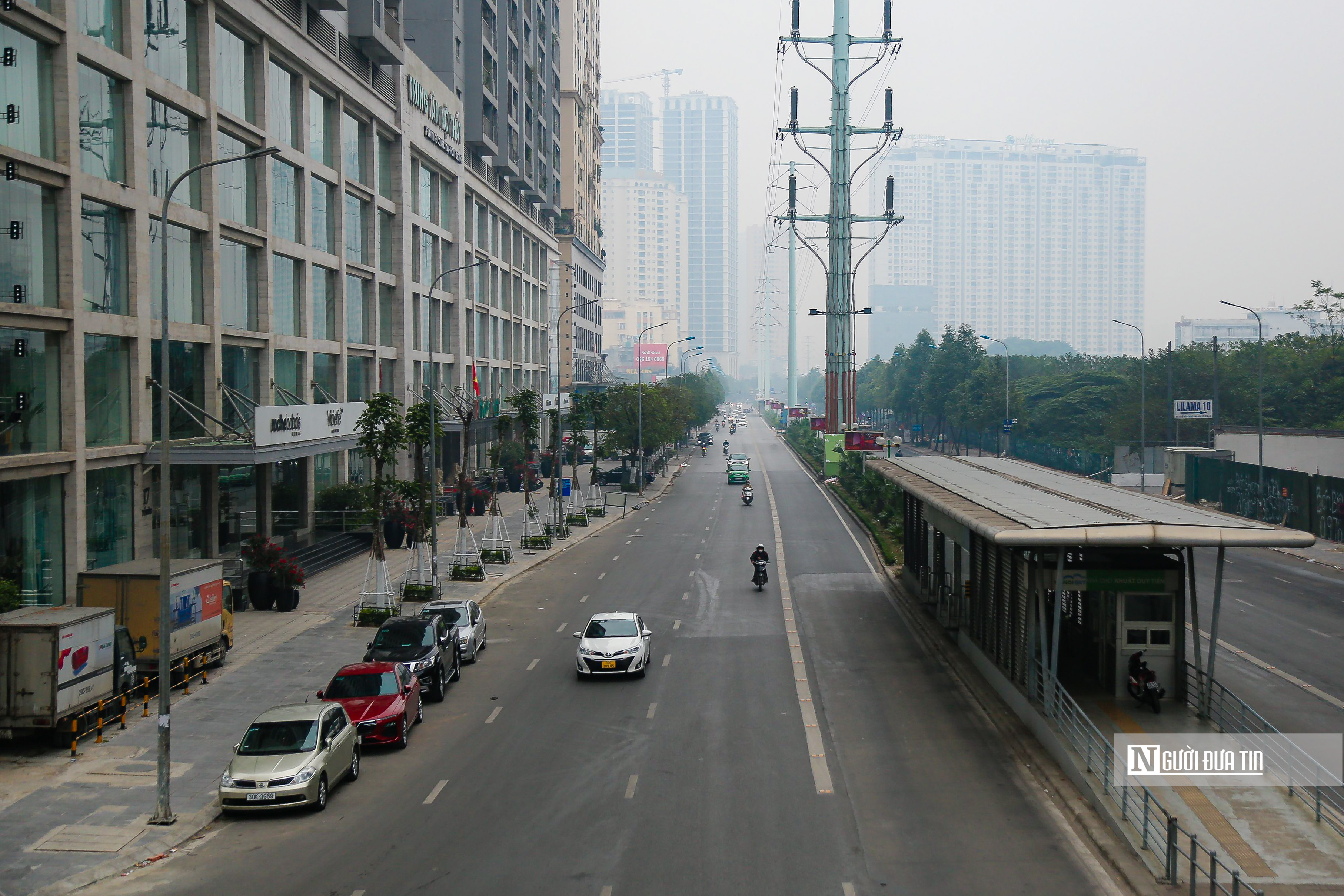 Sự kiện - Đường phố Hà Nội vắng vẻ ngày đầu nghỉ Tết (Hình 8).