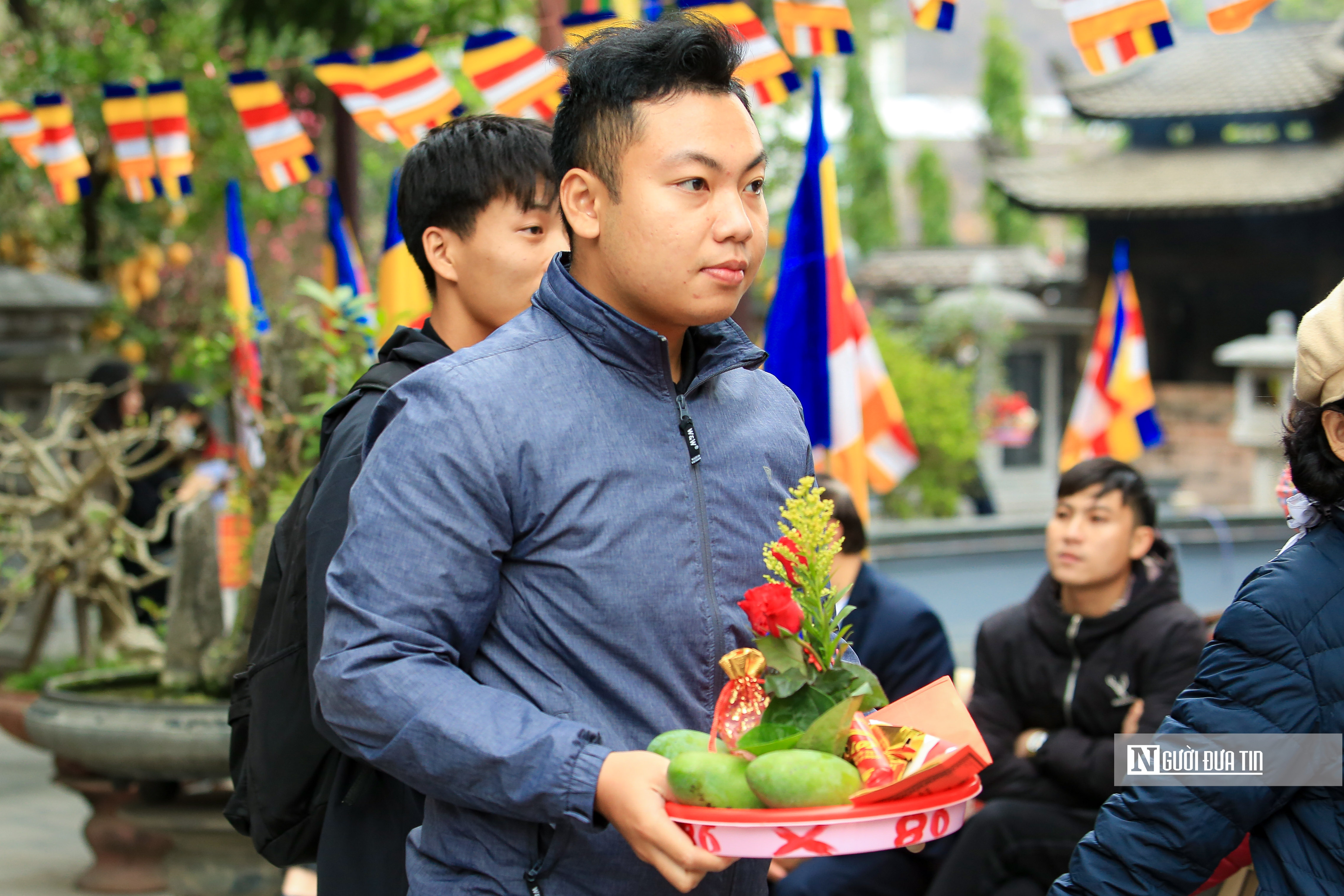 Dân sinh - Giới trẻ đổ xô đến chùa Hà ngày Valentine để cầu duyên (Hình 6).