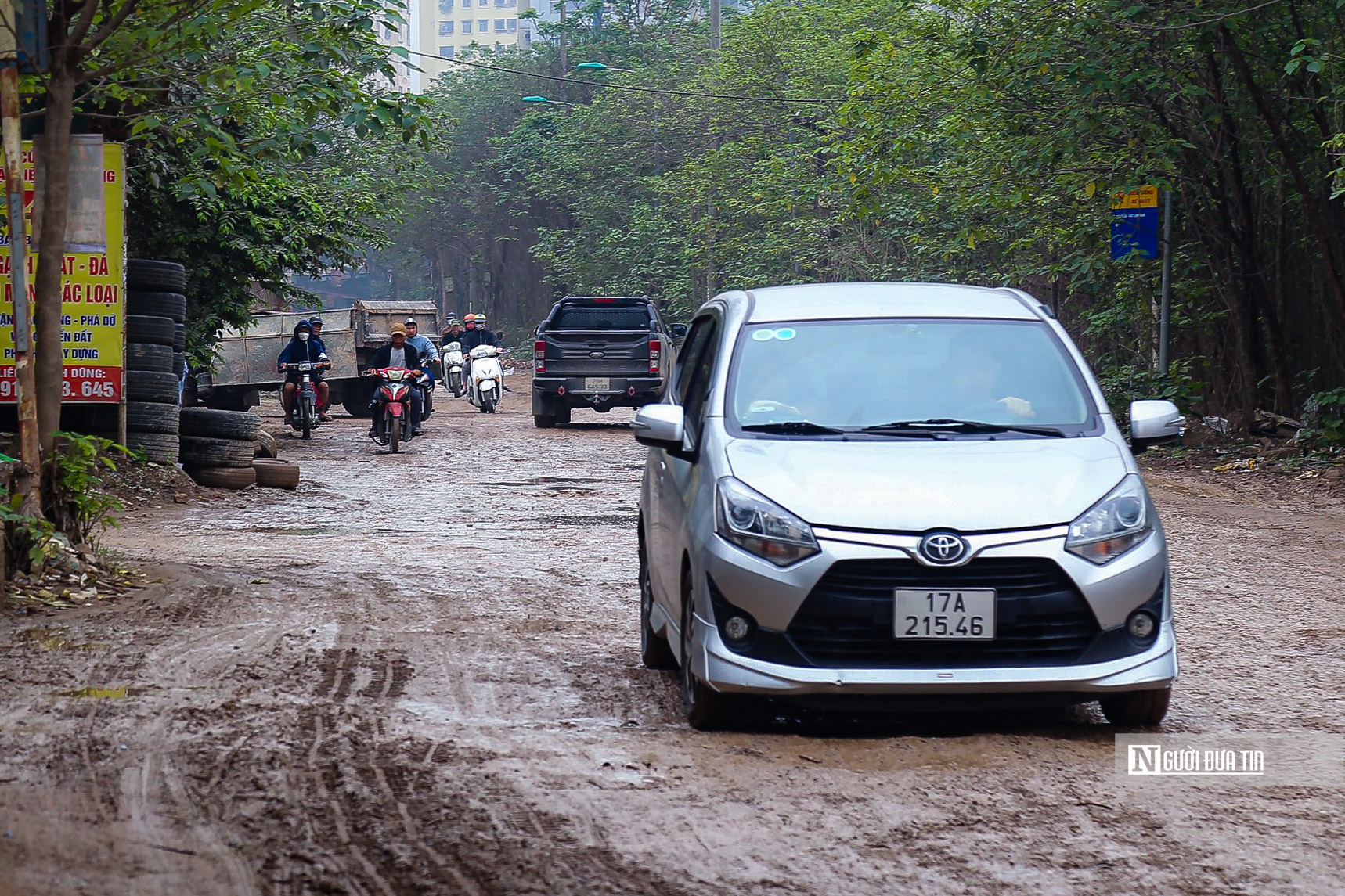 Dân sinh - Đoạn đường dài 500m có tới gần trăm 'ổ gà', 'ổ voi' (Hình 8).