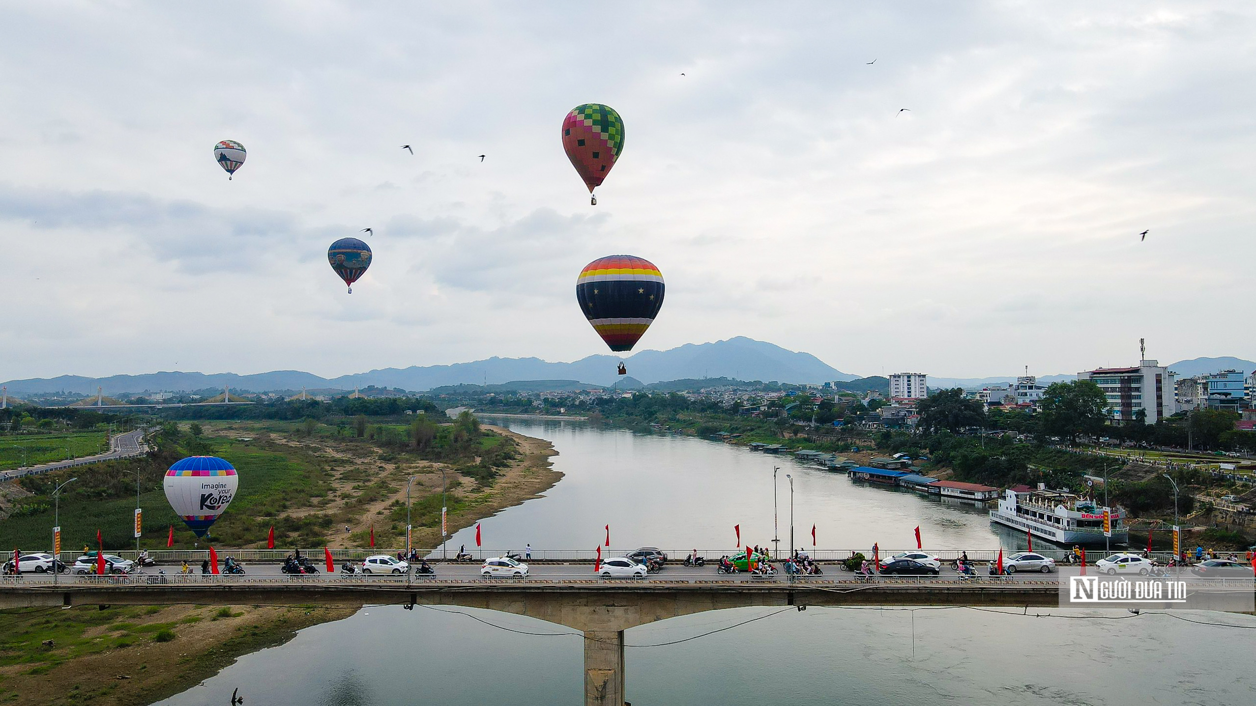 Sự kiện - Người dân hào hứng tại lễ hội khinh khí cầu quốc tế ở Tuyên Quang (Hình 3).