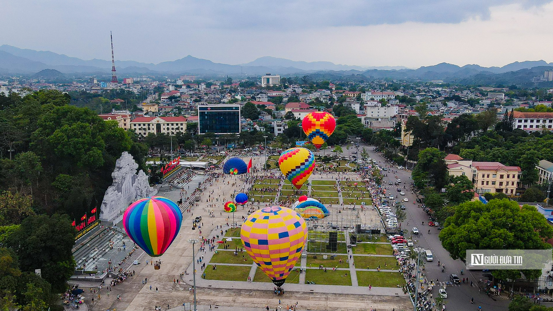 Sự kiện - Người dân hào hứng tại lễ hội khinh khí cầu quốc tế ở Tuyên Quang (Hình 2).