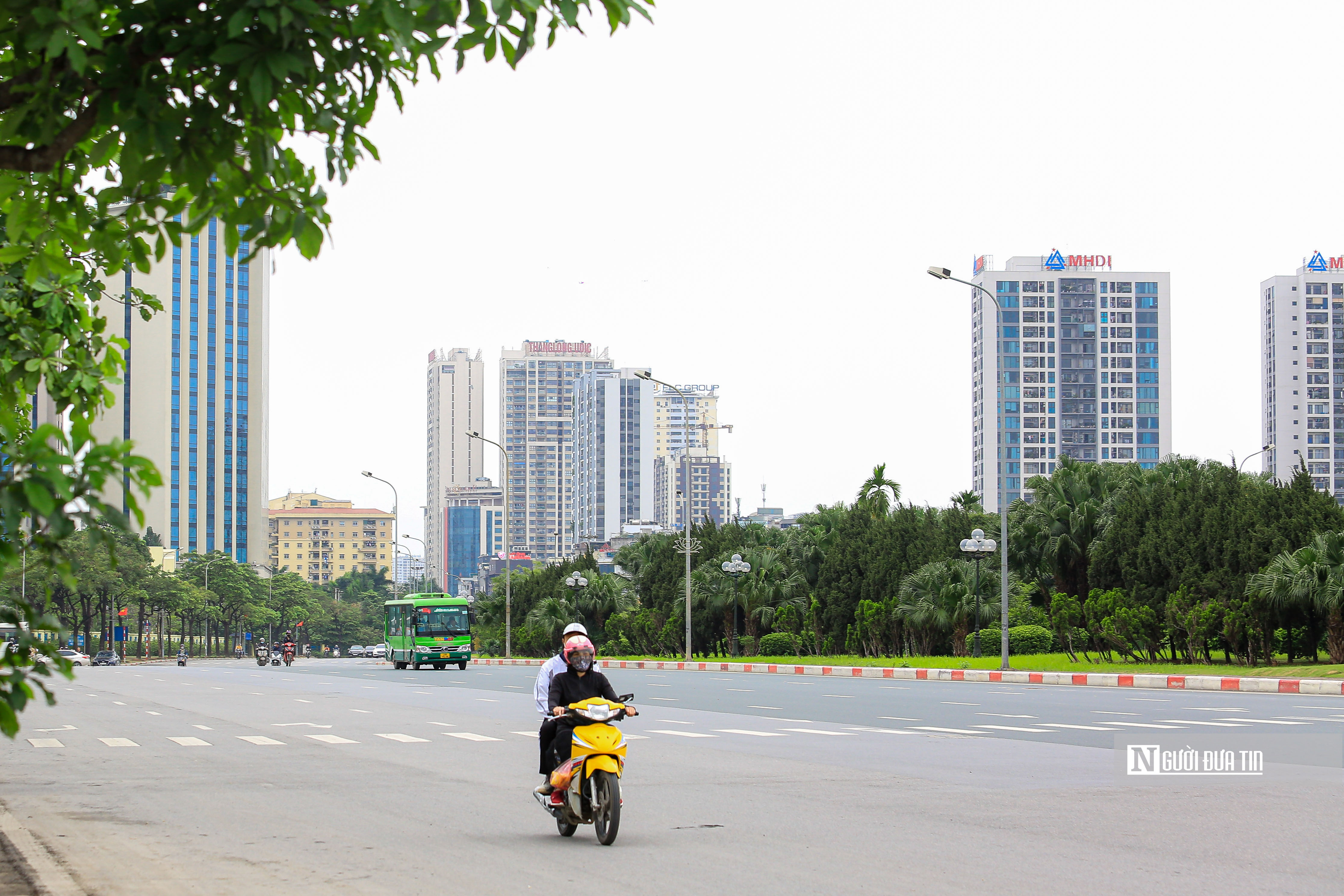 Sự kiện - Đường phố Hà Nội thông thoáng, yên bình ngày 30/4 (Hình 6).