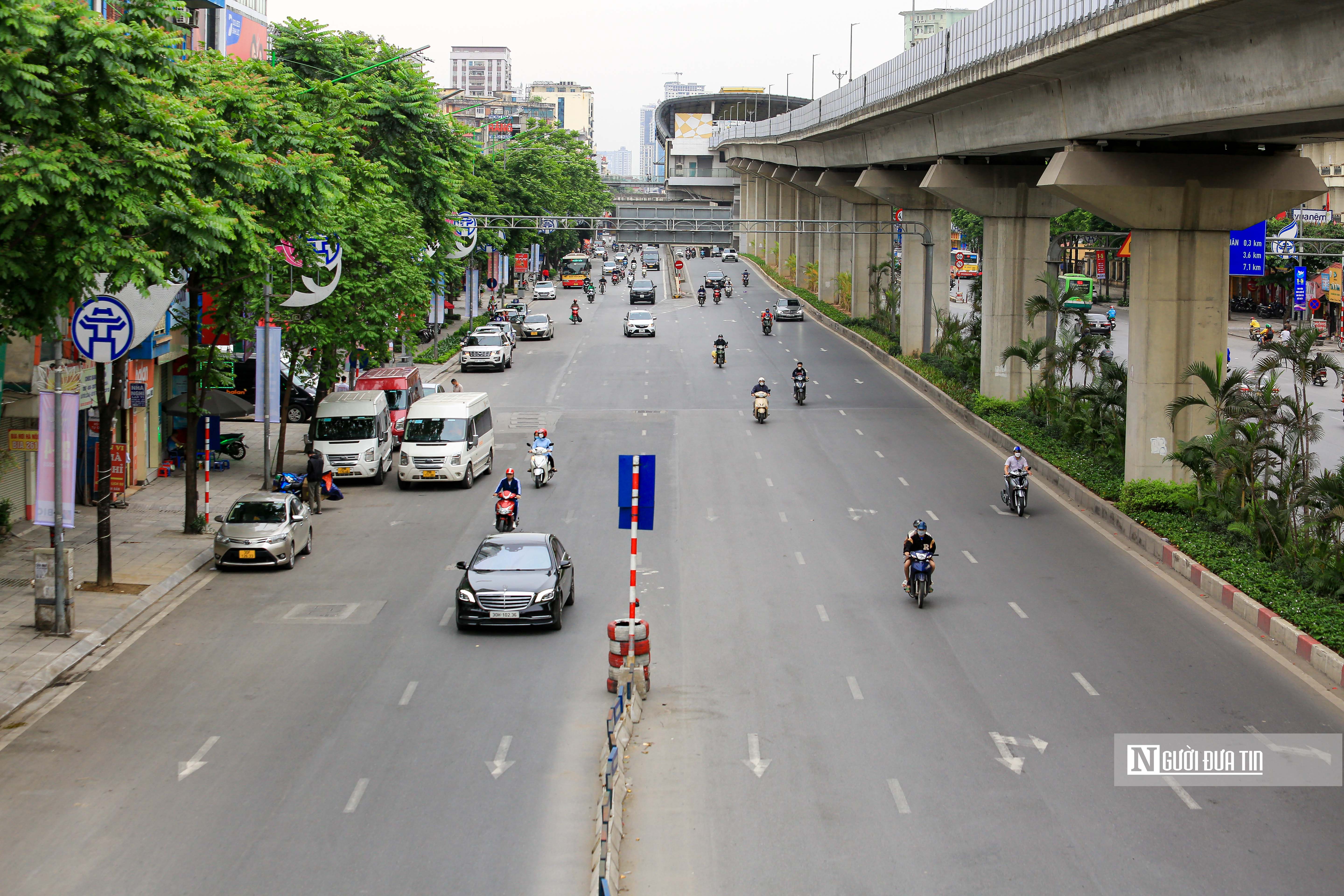 Sự kiện - Đường phố Hà Nội thông thoáng, yên bình ngày 30/4 (Hình 10).