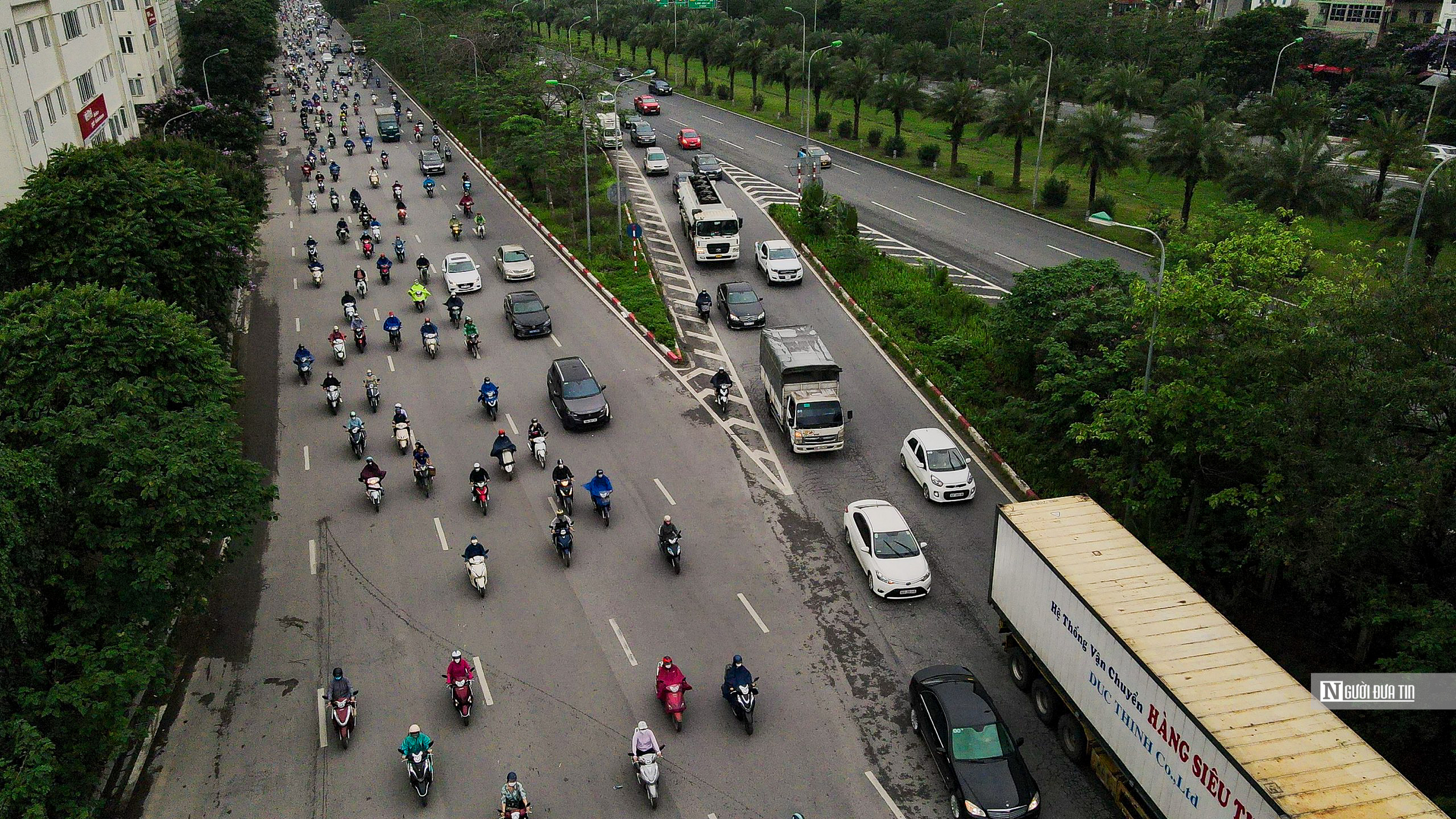 Dân sinh - Hà Nội: Xử phạt hàng loạt tài xế liều mình đi vào làn cao tốc (Hình 4).