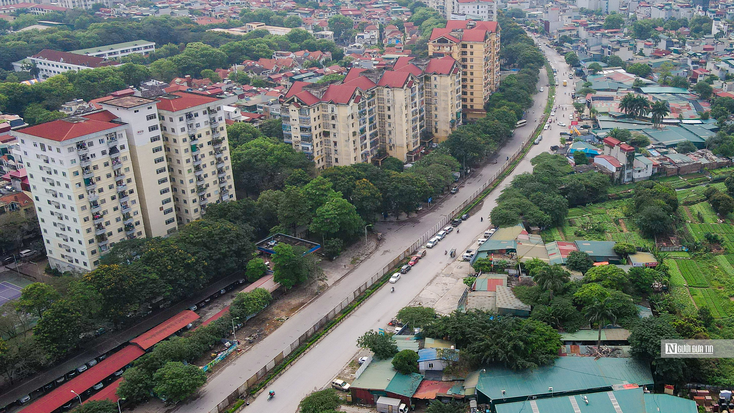 Dân sinh - 500m tường bê tông mọc lên giữa con đường 'đắp chiếu' hơn 10 năm (Hình 2).